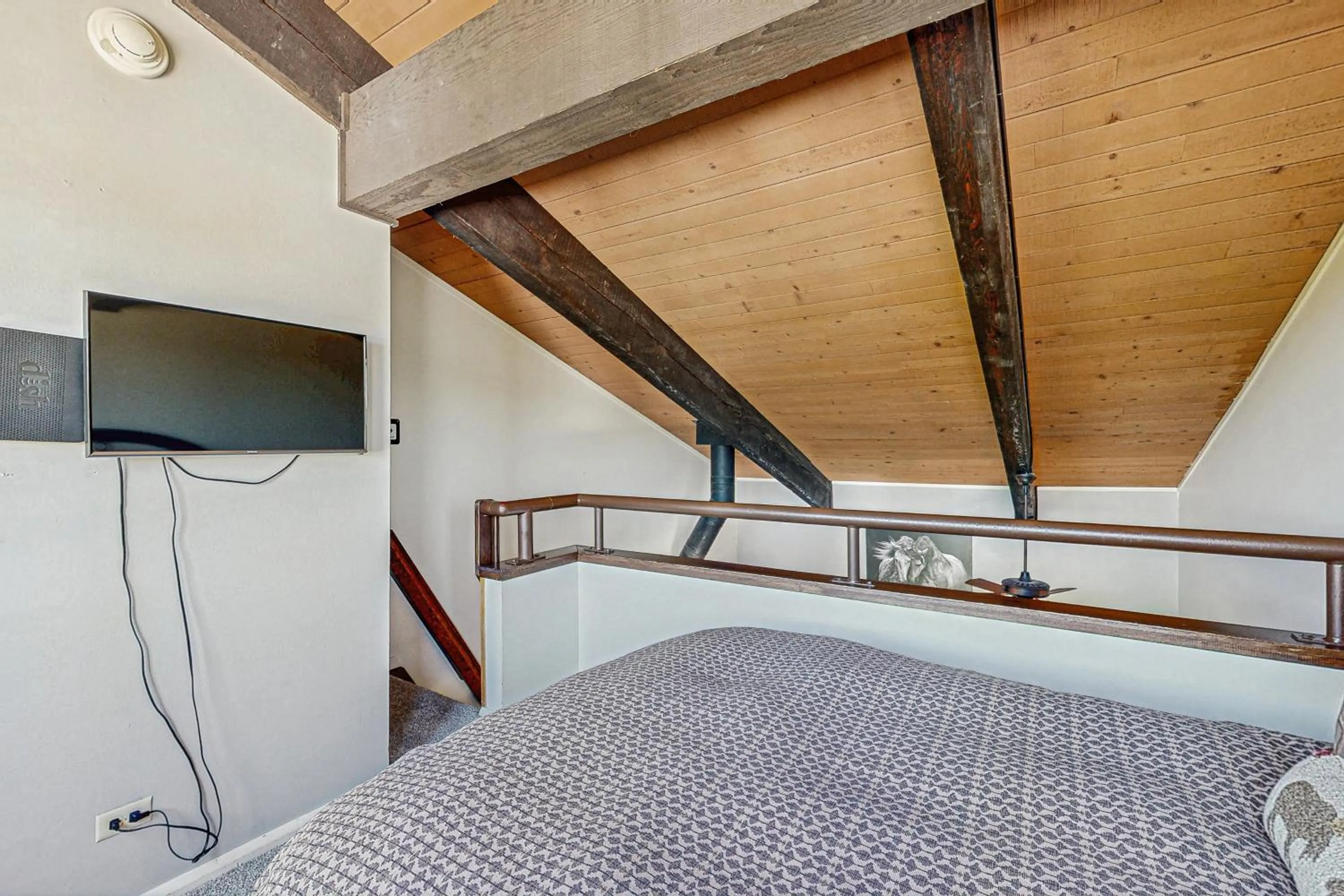 Bed in Emerald Views at the West