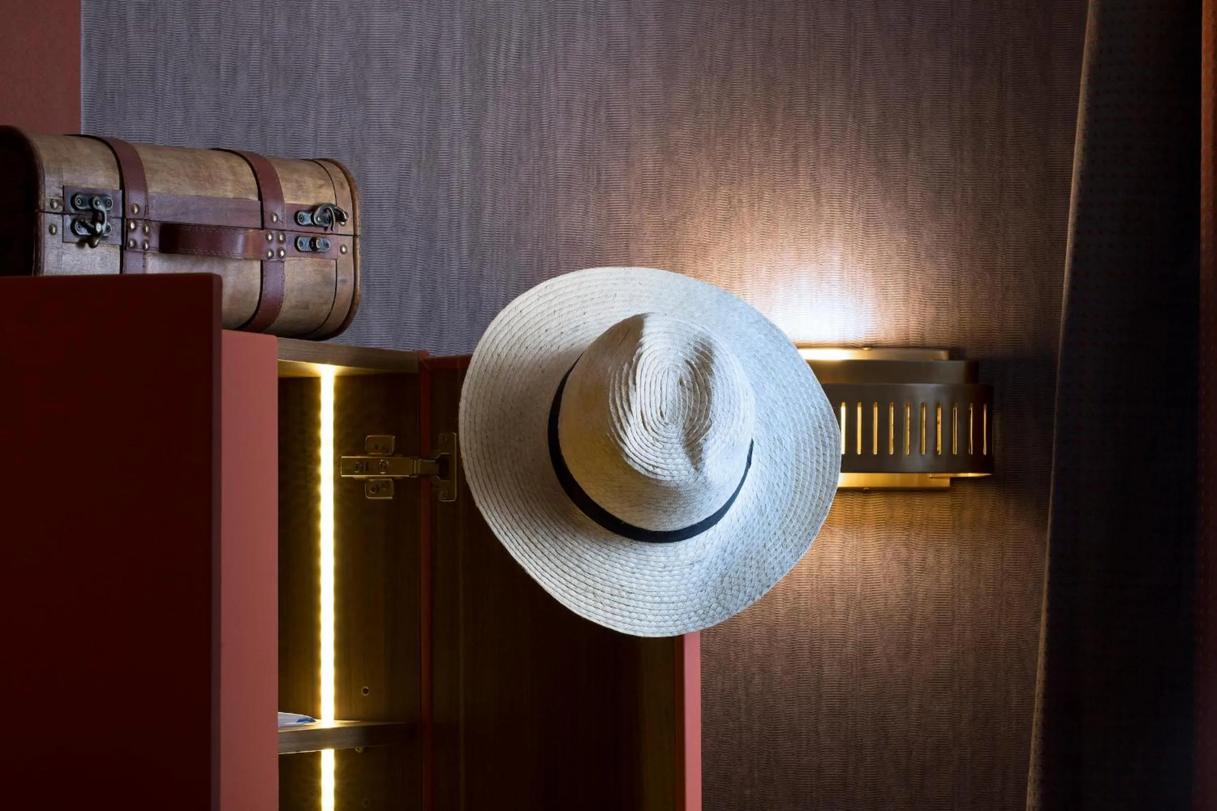Decorative detail in Hotel Whistler - Gare du Nord