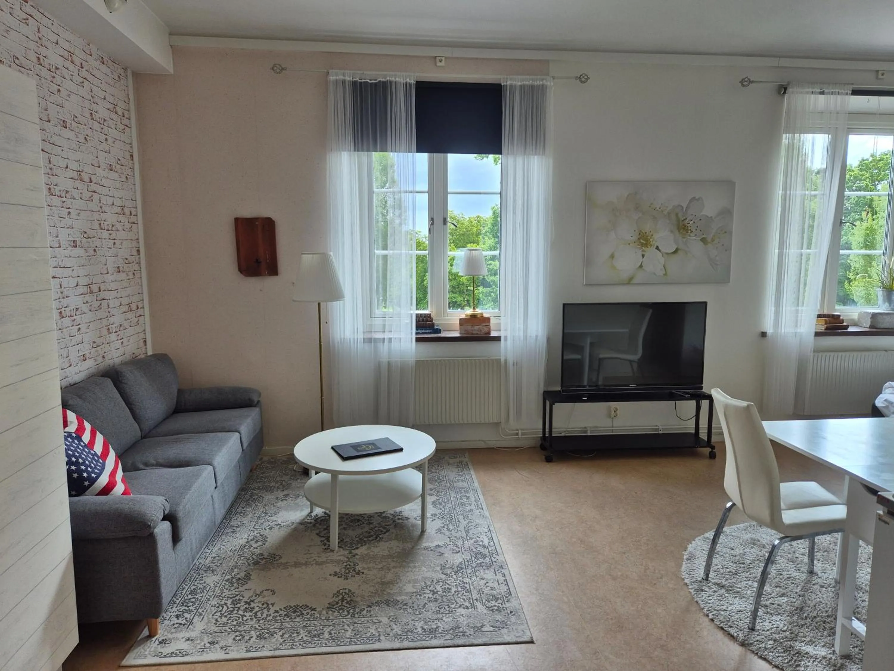 Property building in Hotel New Bed