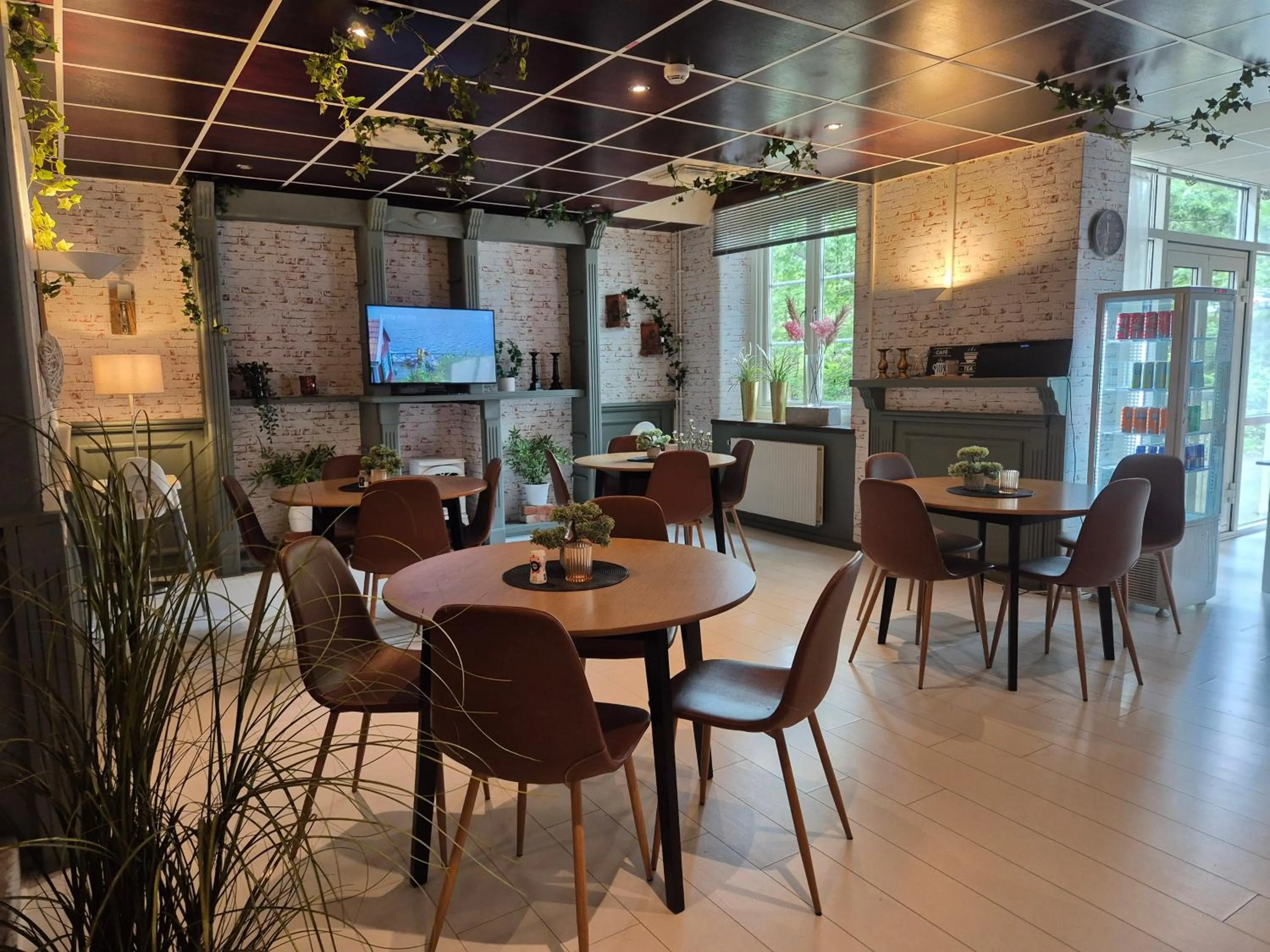 Dining area in Hotel New Bed