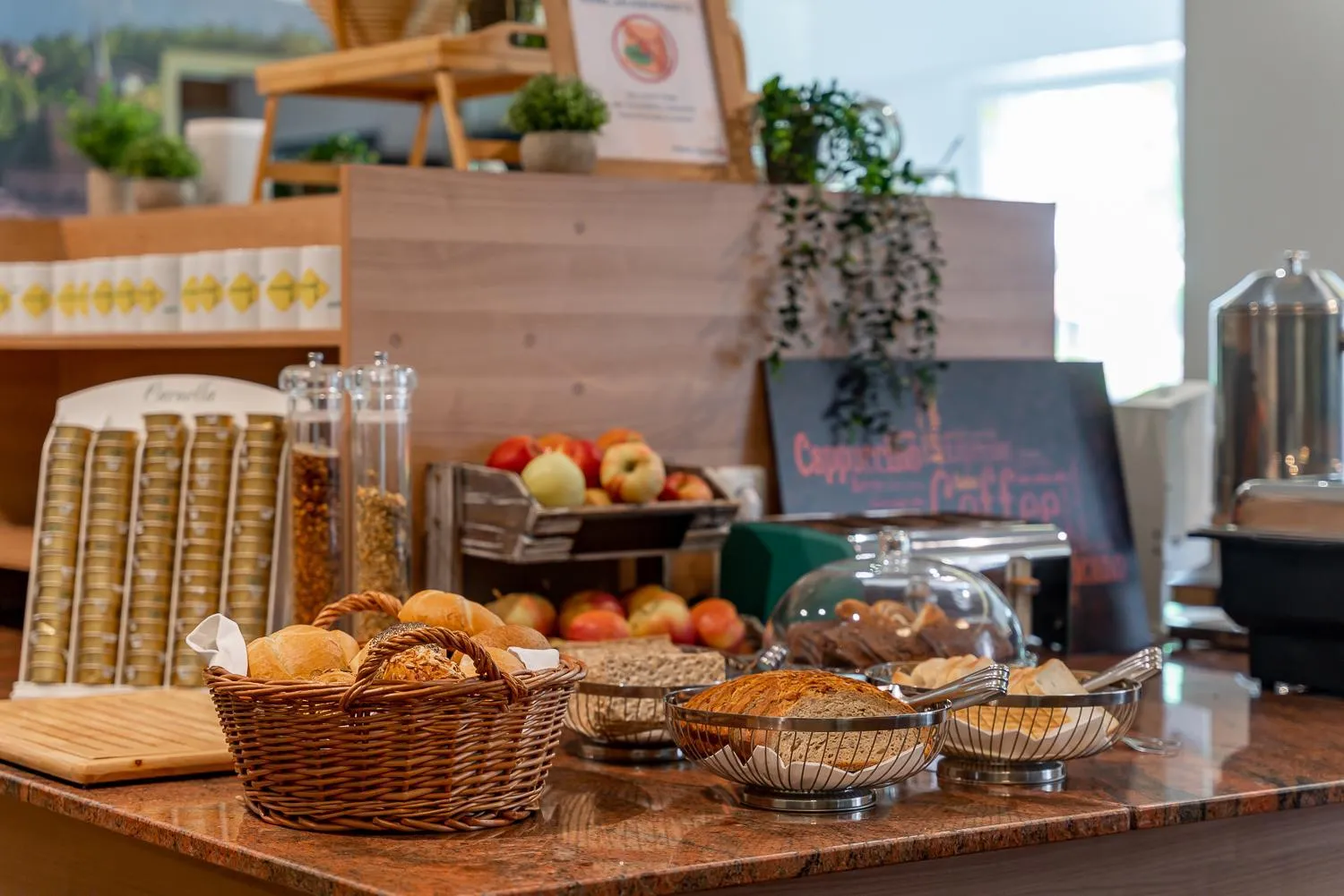 Breakfast in OEKOTEL Salzburg Messe