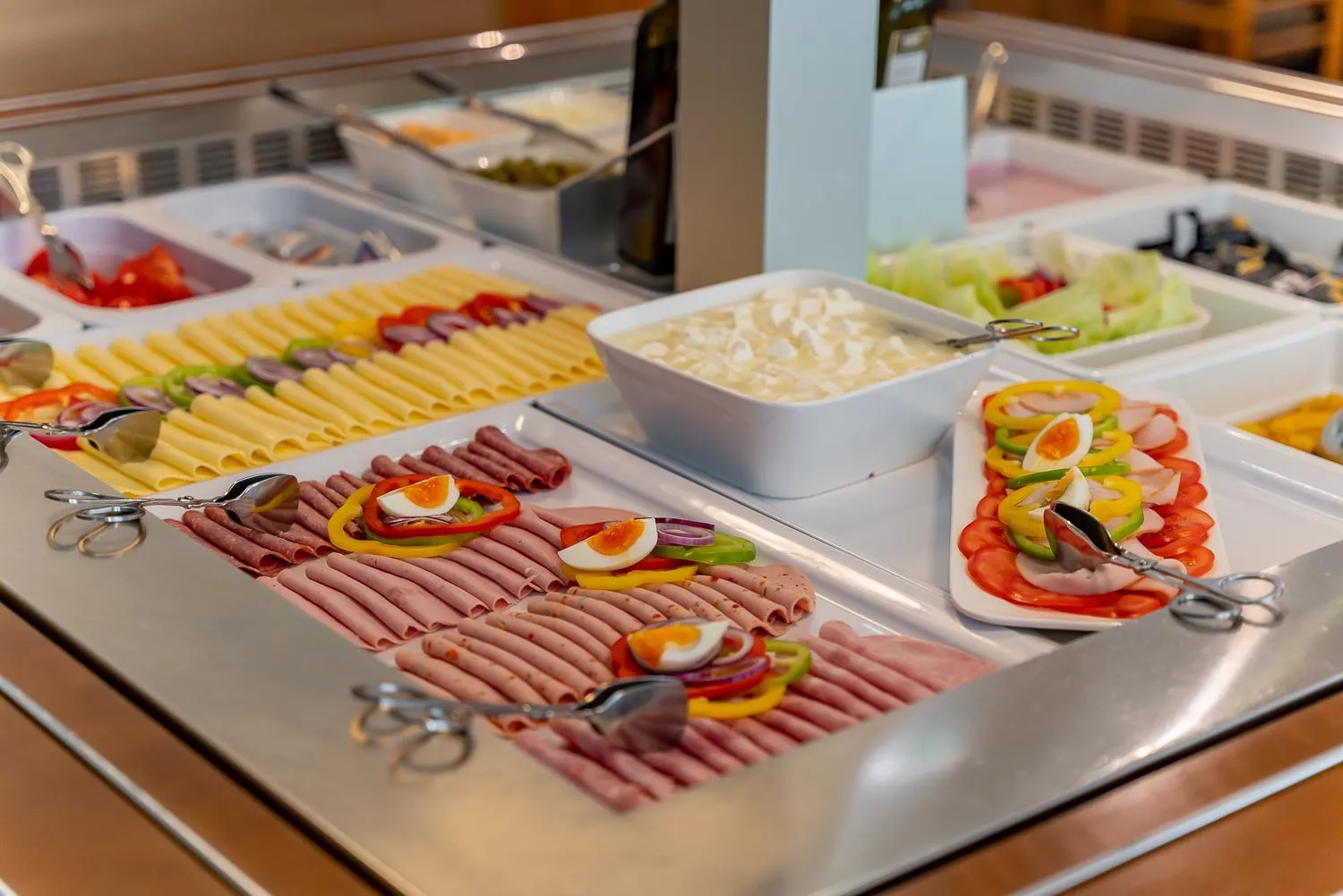 Breakfast in OEKOTEL Salzburg Messe