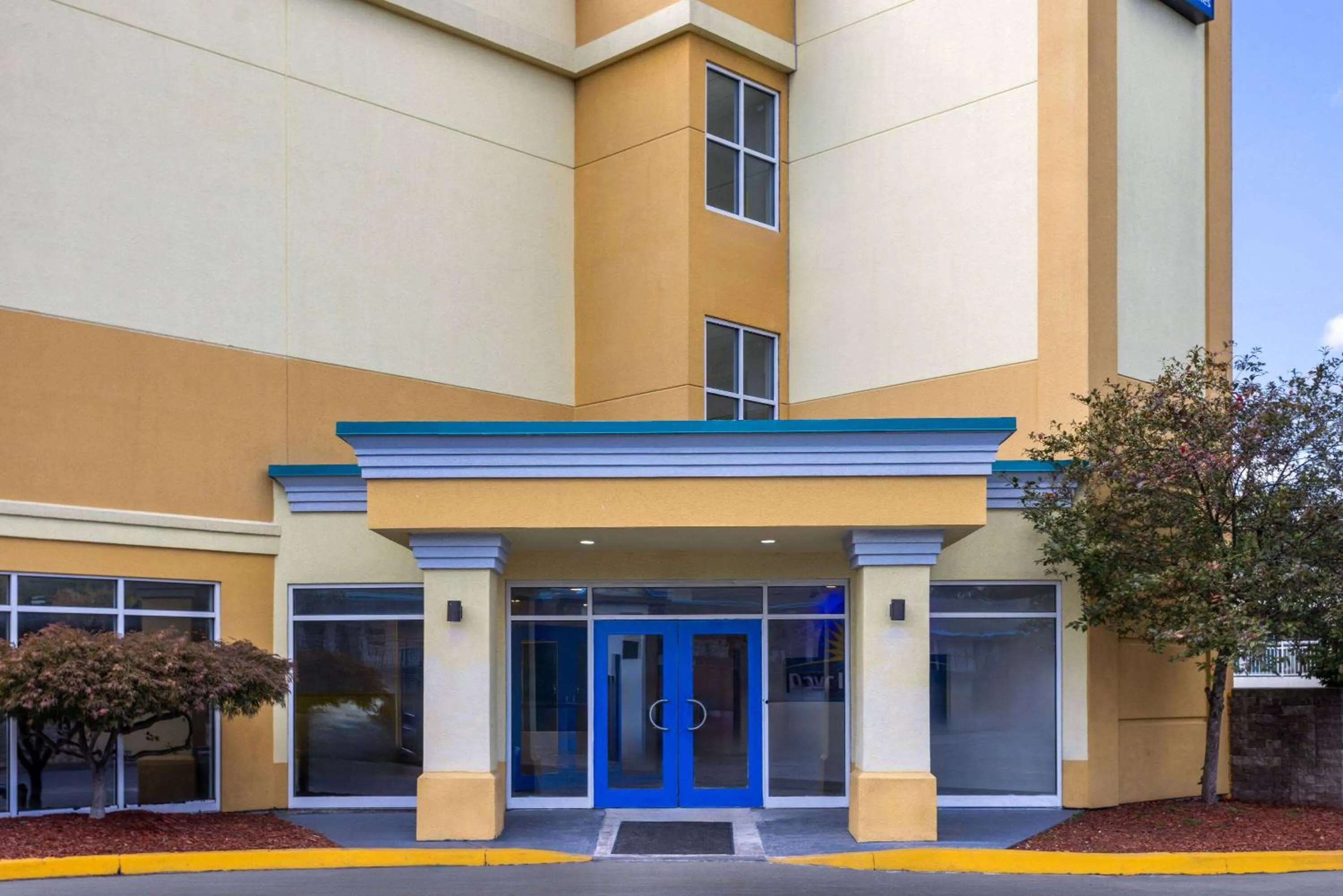 Property building in Days Inn & Suites by Wyndham Albany