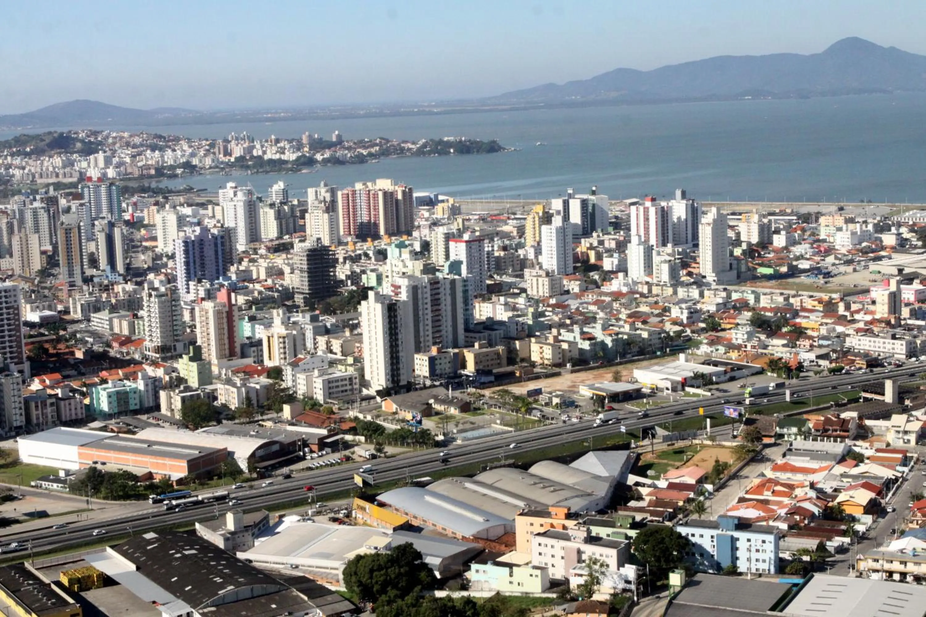 Property building in Praia Comprida Hotel