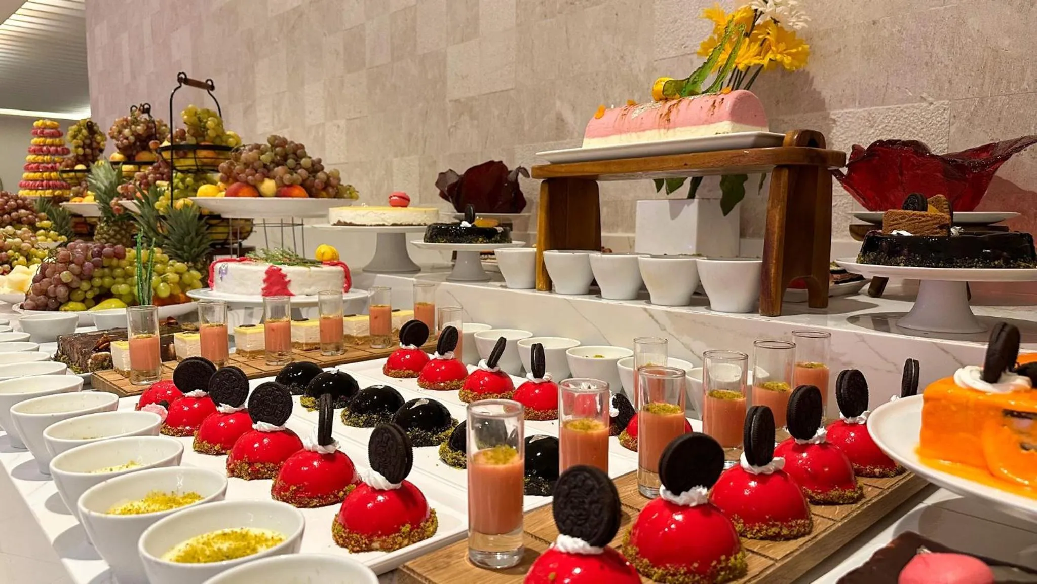 Restaurant/places to eat in Royal Azur Thalassa