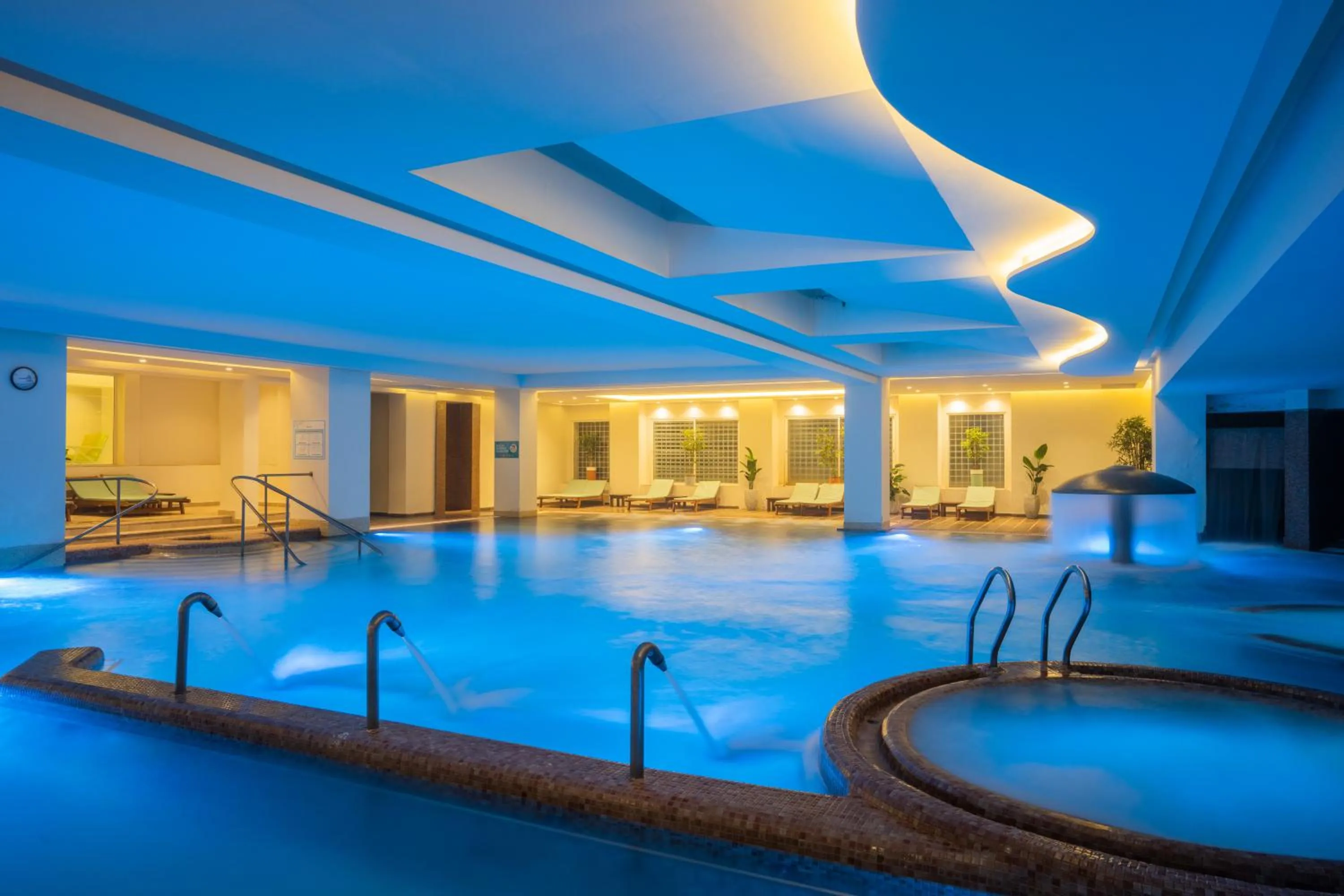 Swimming pool in Royal Azur Thalassa