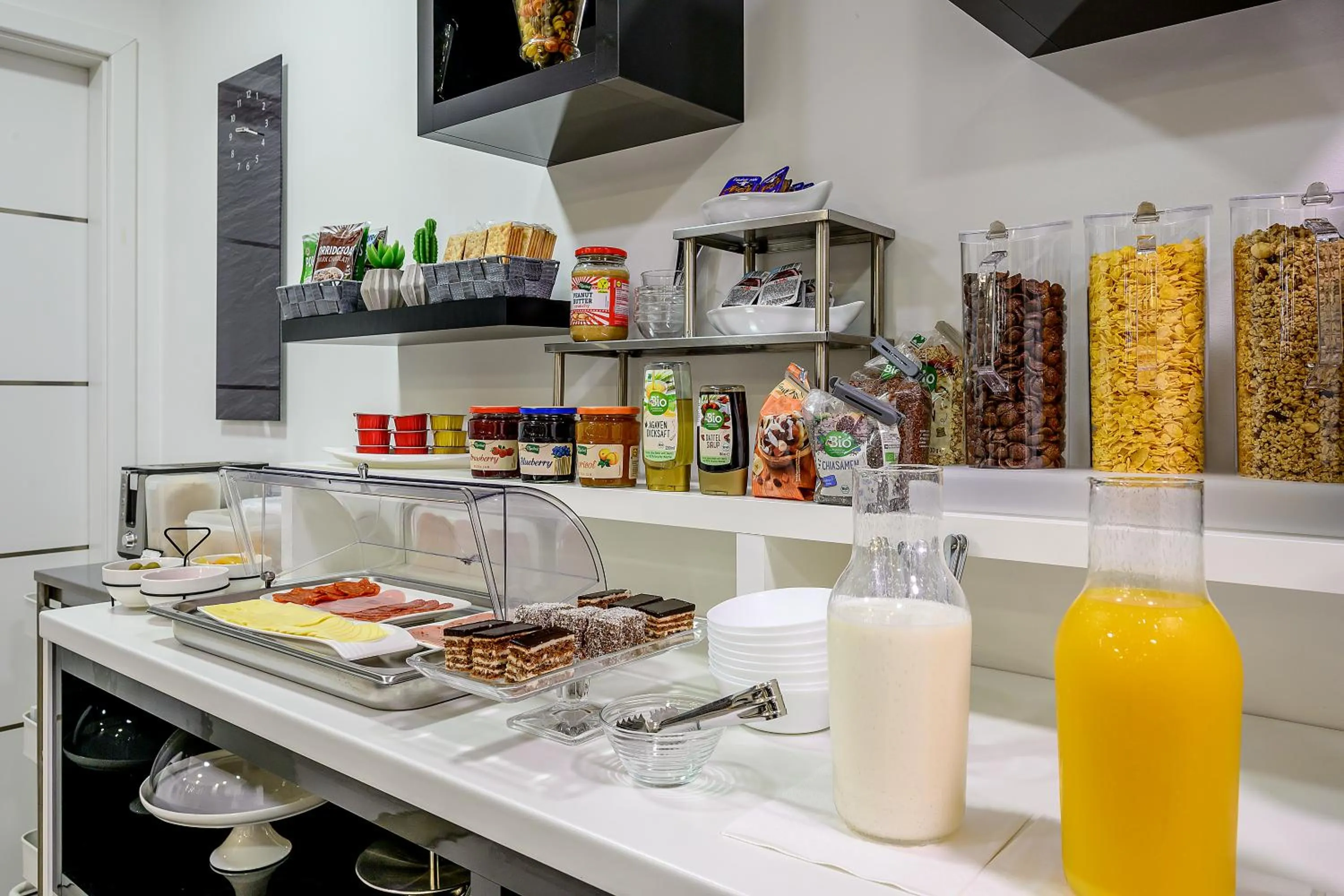 Food and drinks in Villa Nani