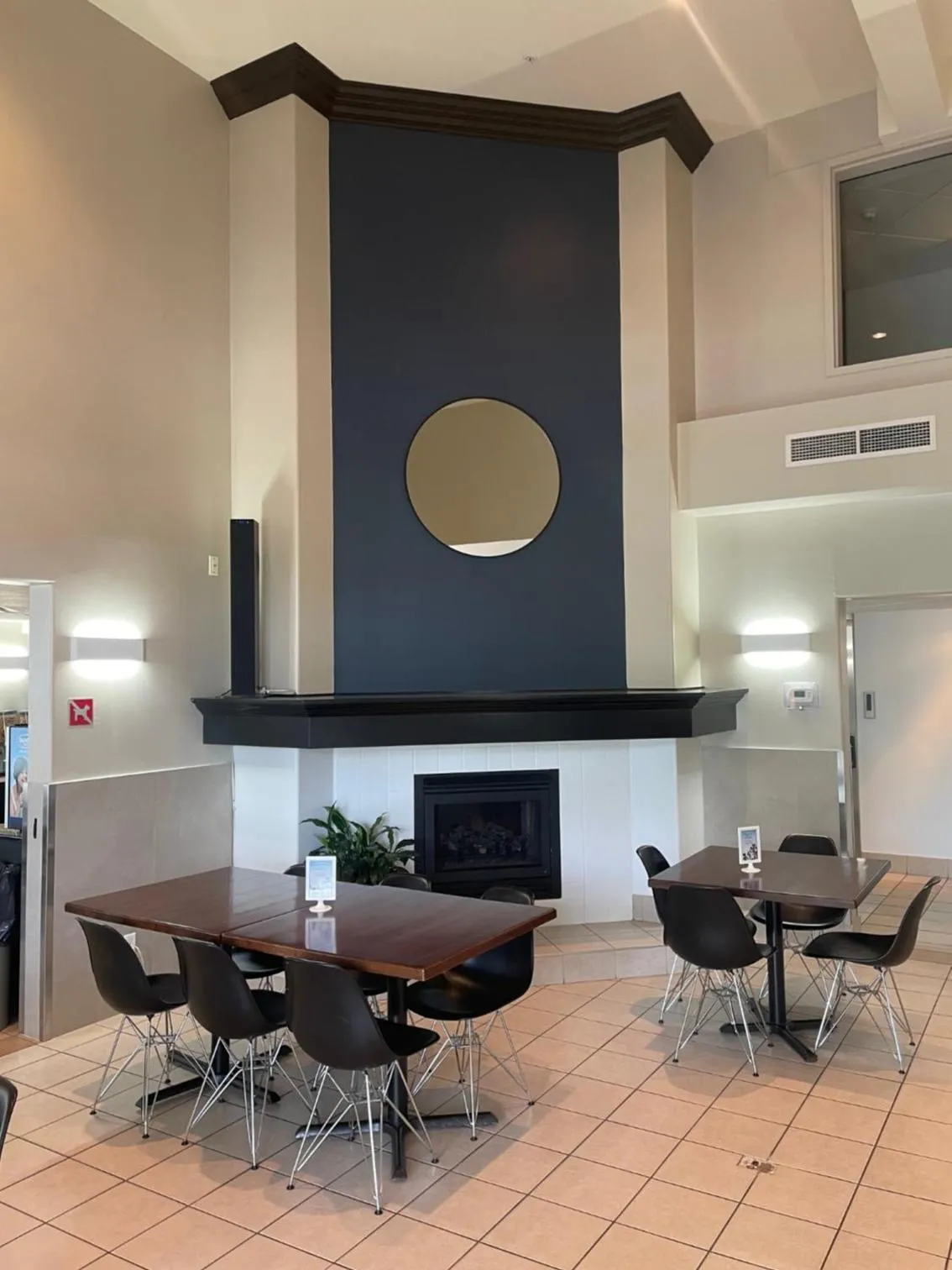 Super 8 by Wyndham Sainte Agathe Des Monts