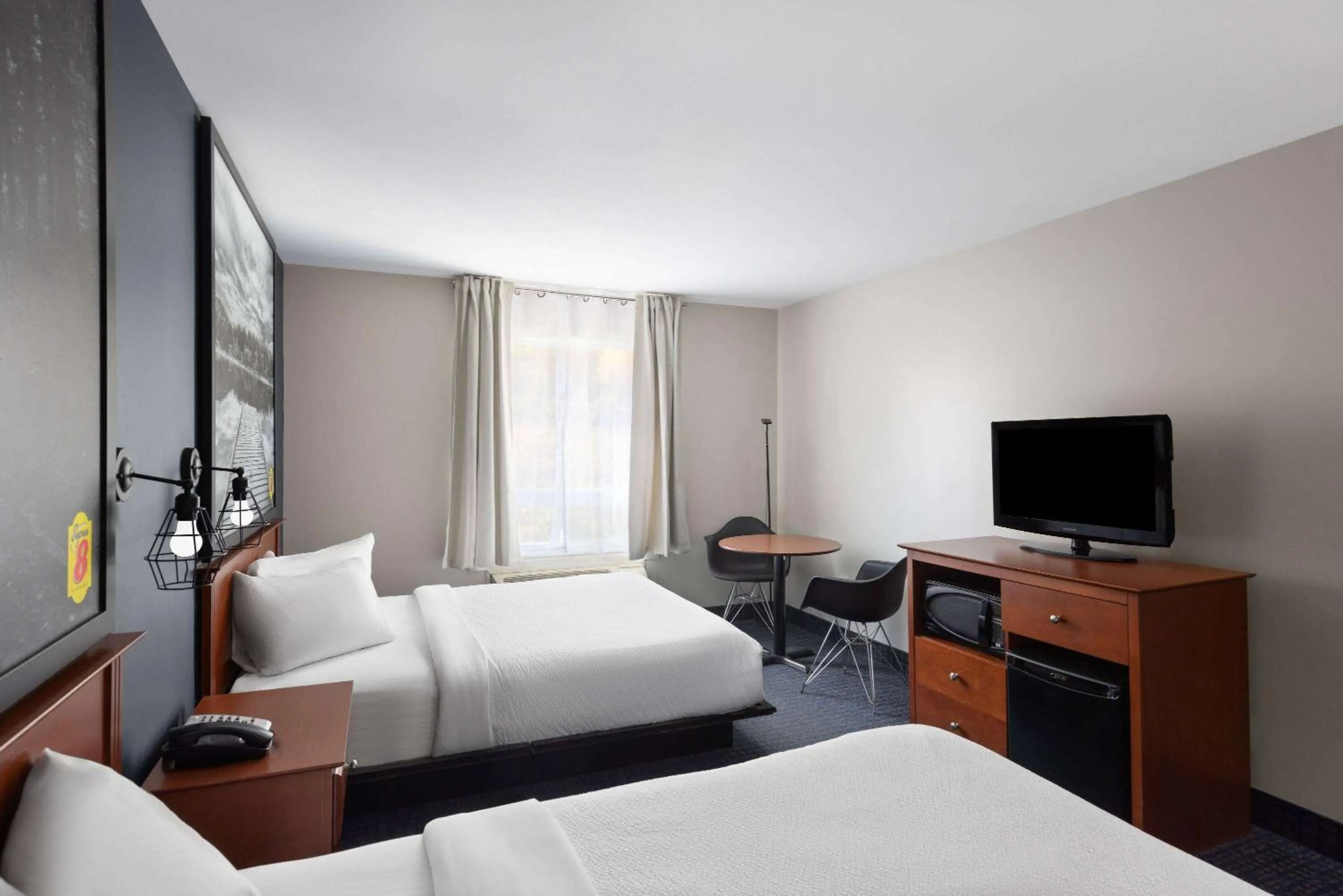 TV and multimedia, Bed in Super 8 by Wyndham Sainte Agathe Des Monts