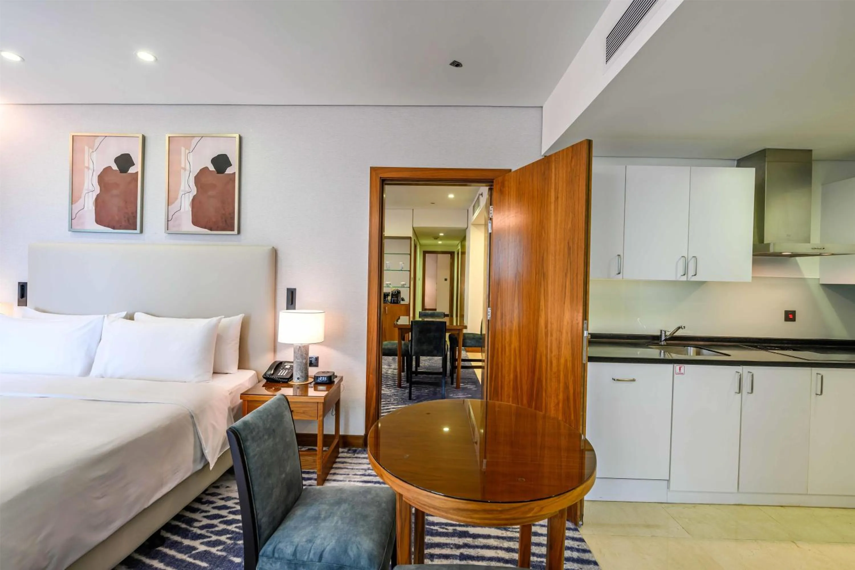 Kitchen or kitchenette, Bed in Al Andalus Mall Hotel Jeddah