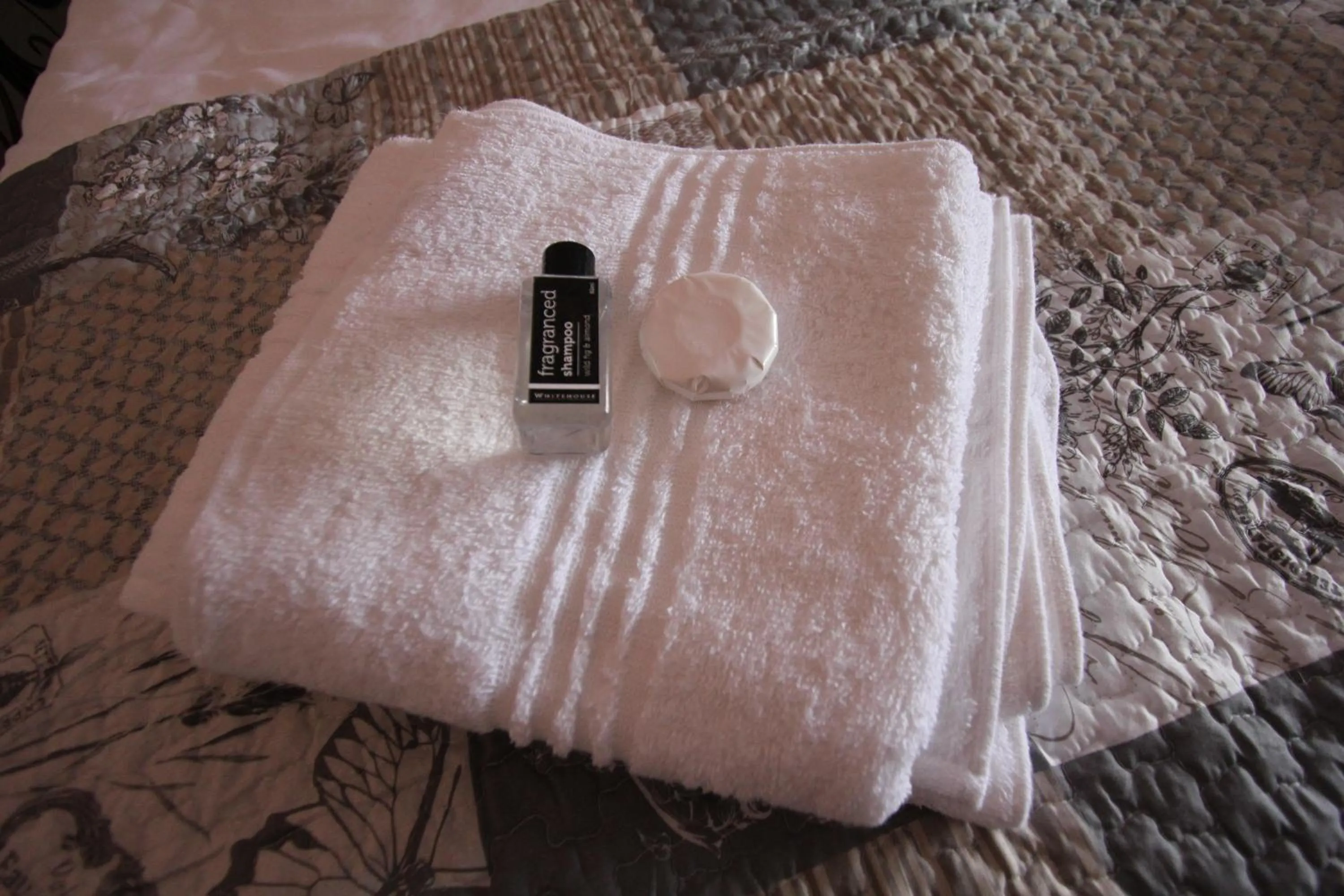 Decorative detail, Bed in Clanwilliam Accommodation