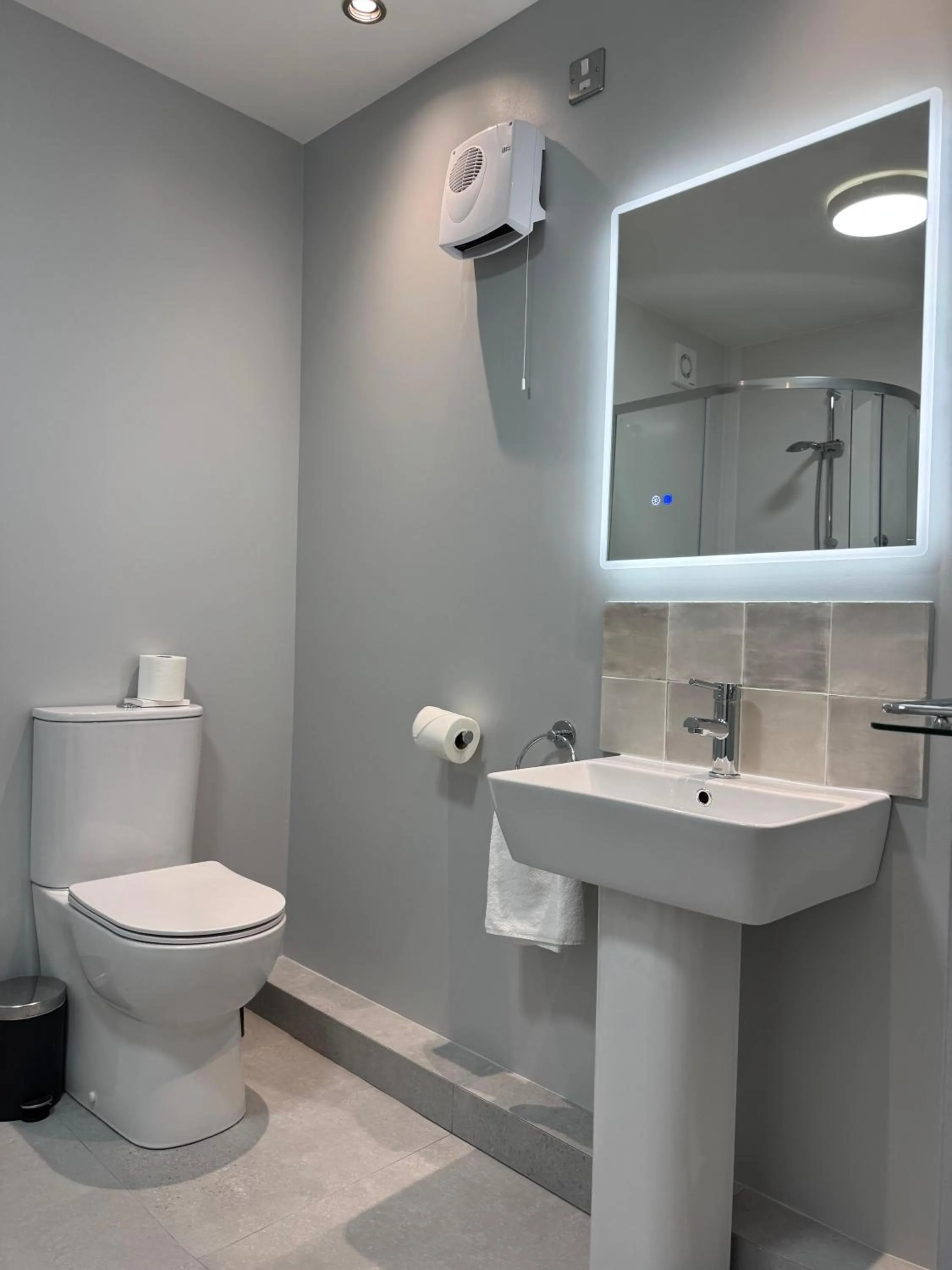 Bathroom in Beresford Hotel