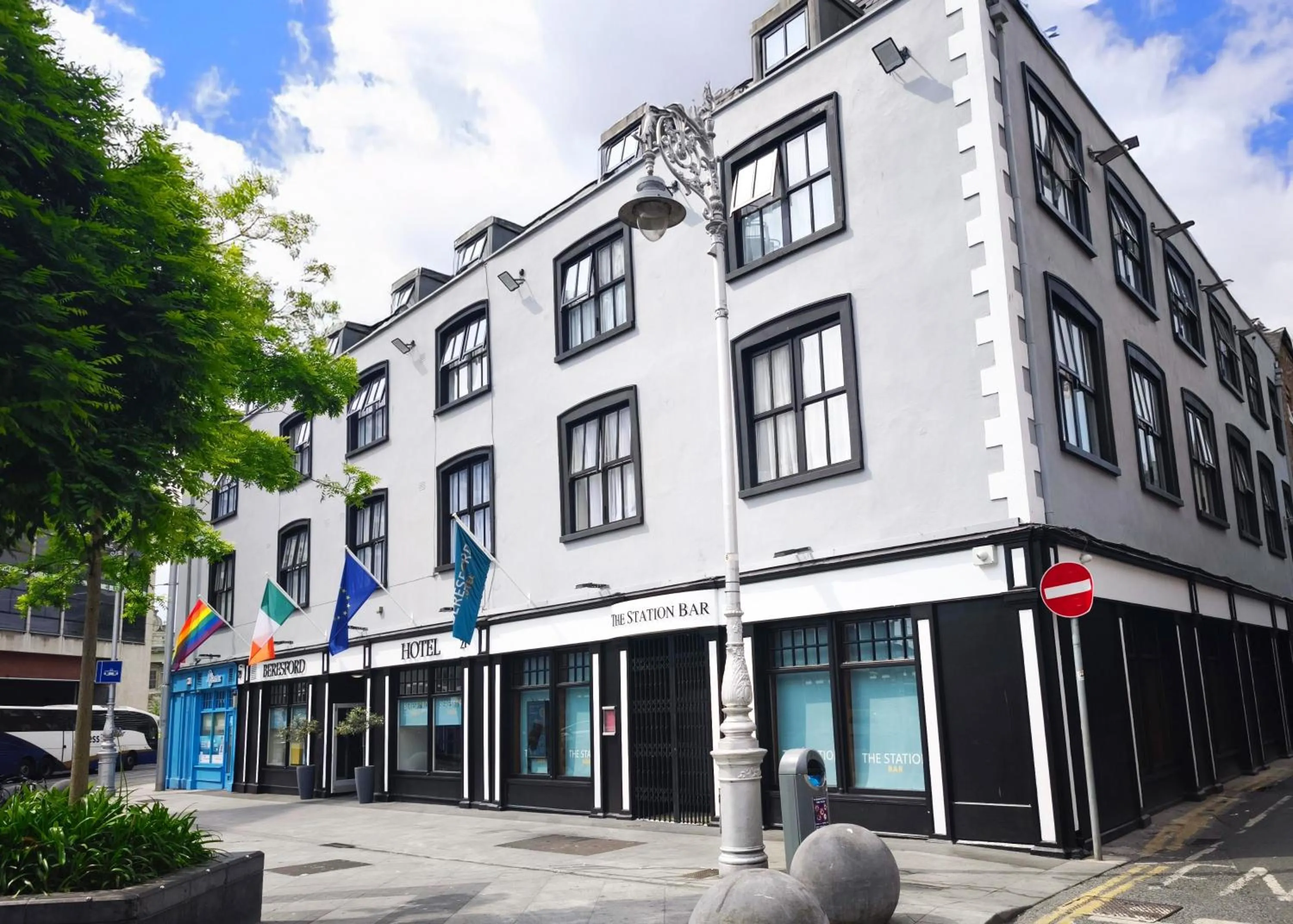 Facade/entrance in Beresford Hotel