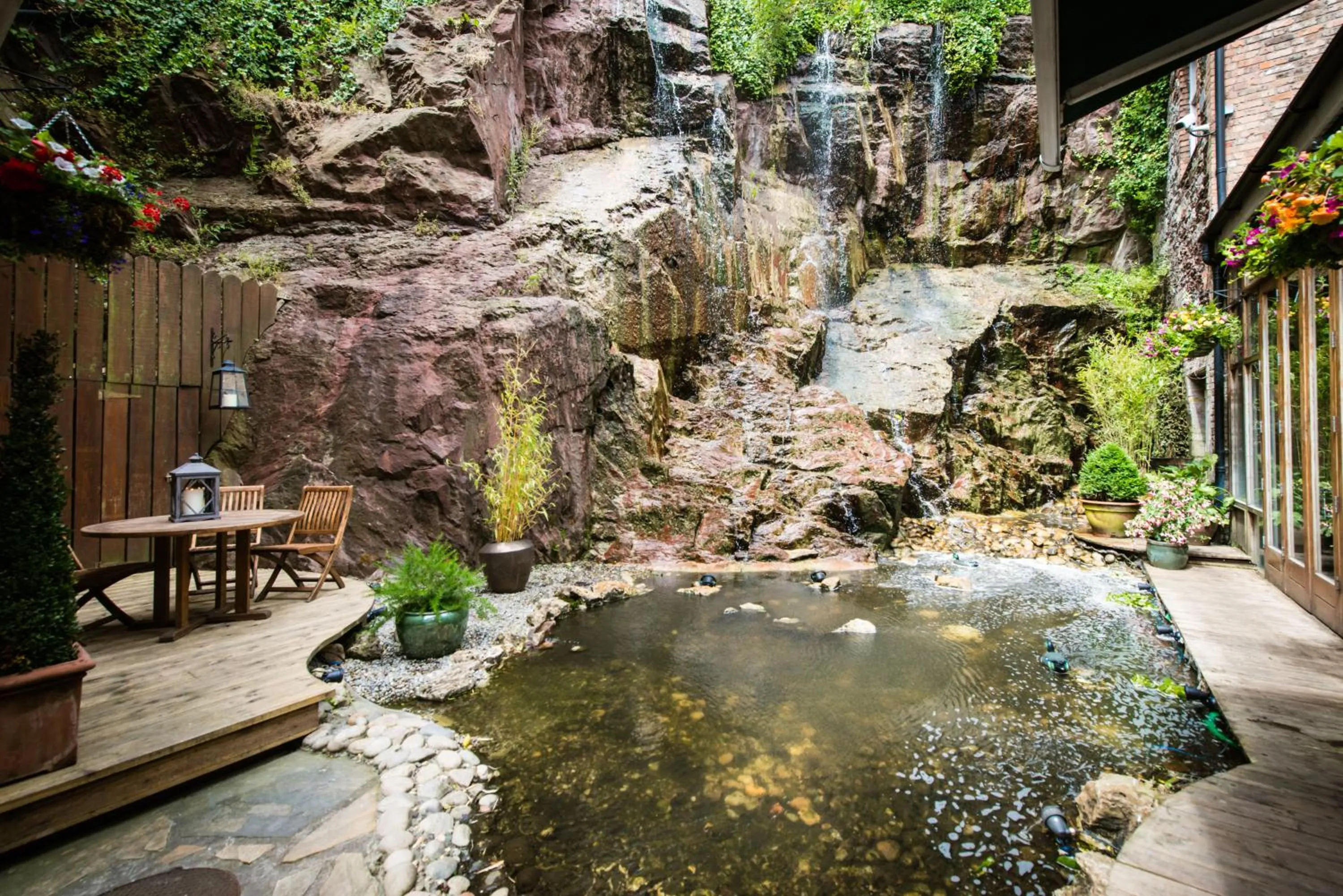 Facade/entrance in Hotel Isaacs Cork City
