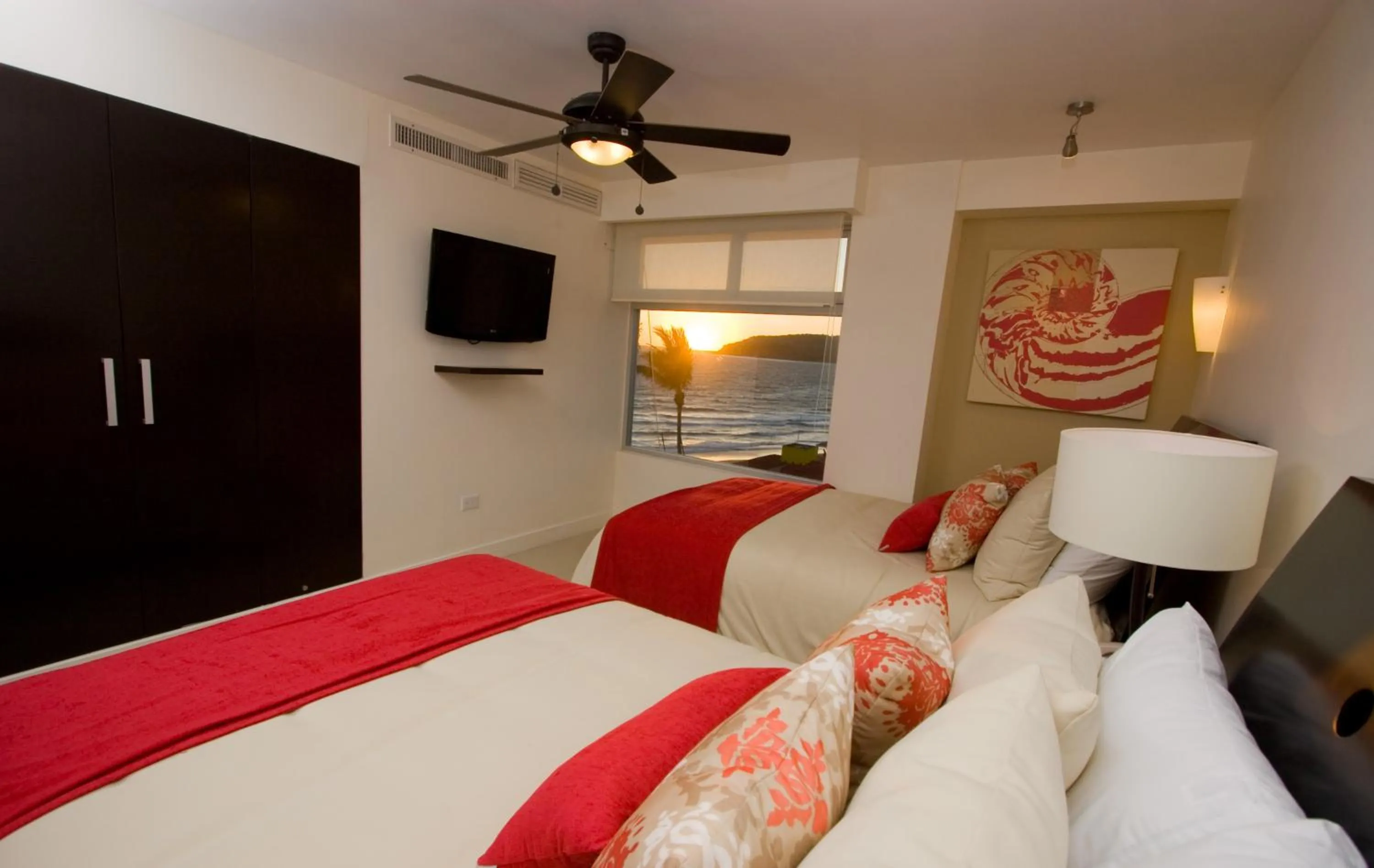 Property building, Bed in Las Flores Beach Resort