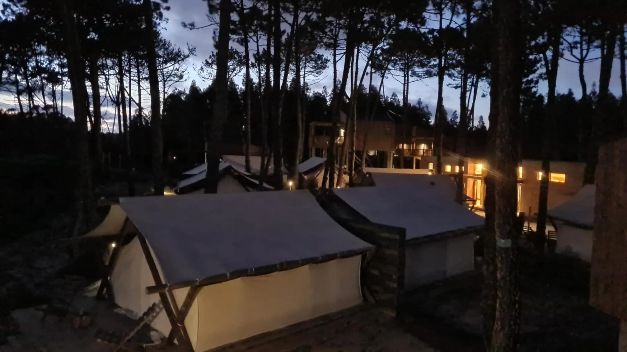 Night in Bukubaki Eco Surf