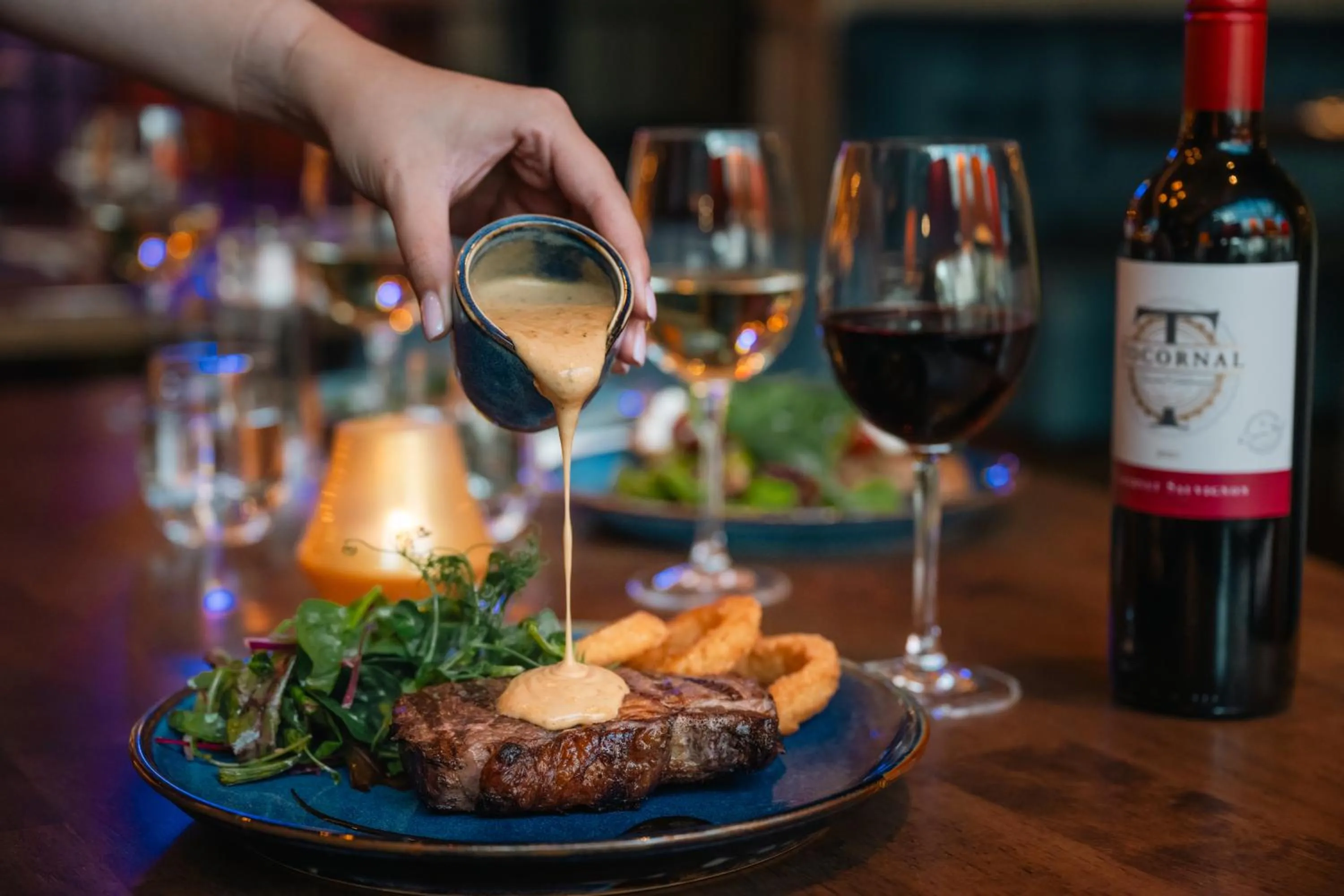 Restaurant/places to eat in Grand Canal Hotel