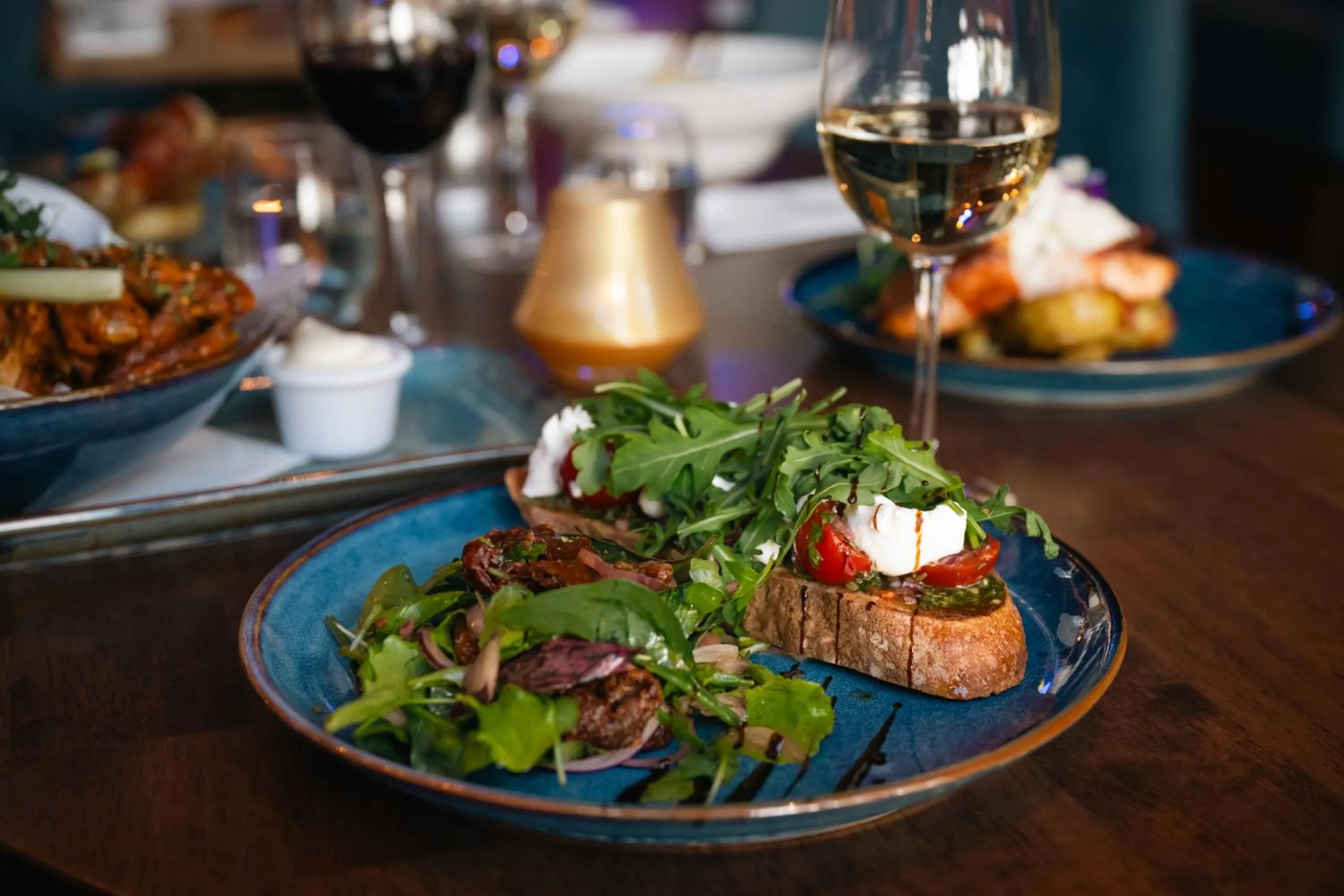 Restaurant/places to eat in Grand Canal Hotel