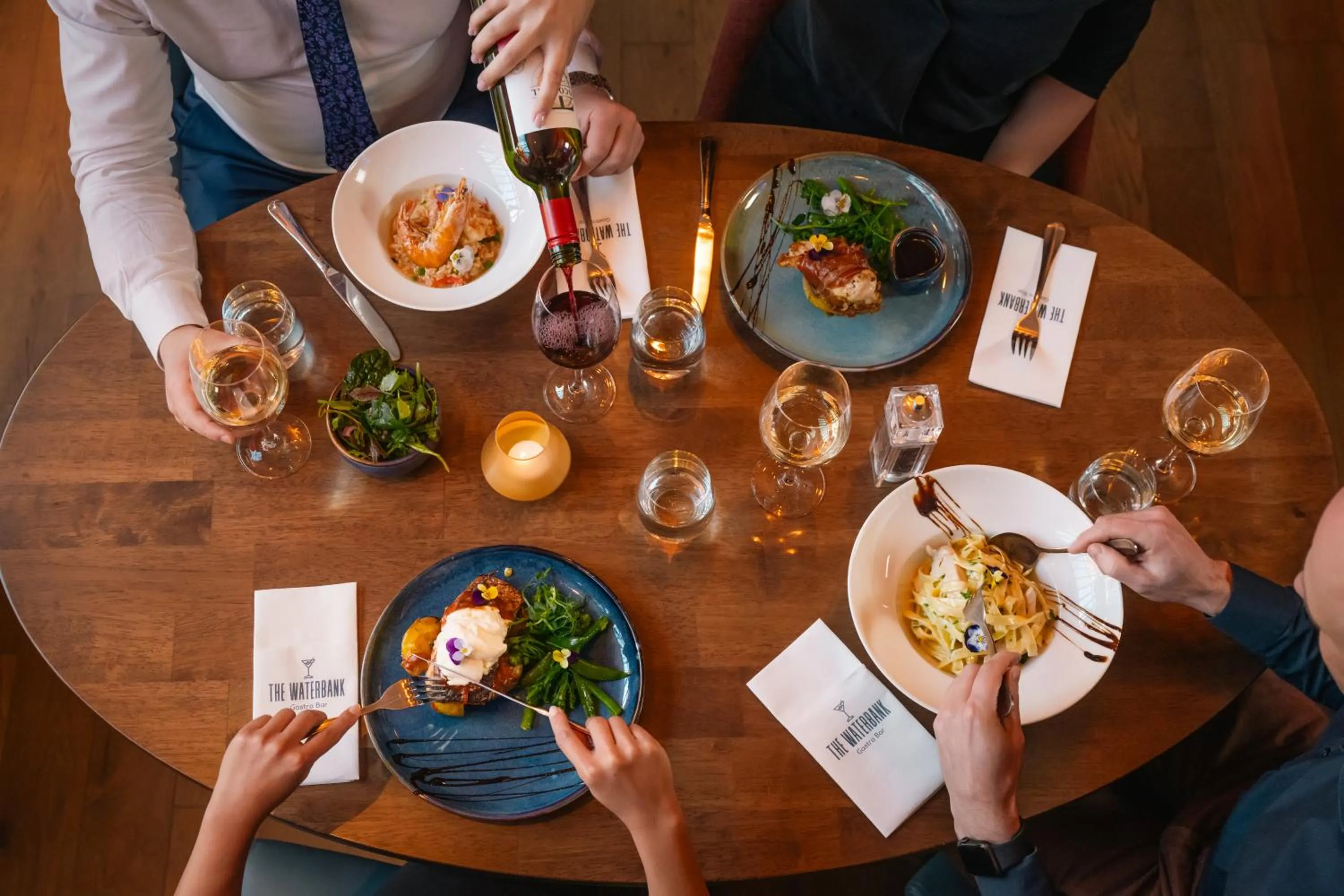 Restaurant/places to eat in Grand Canal Hotel