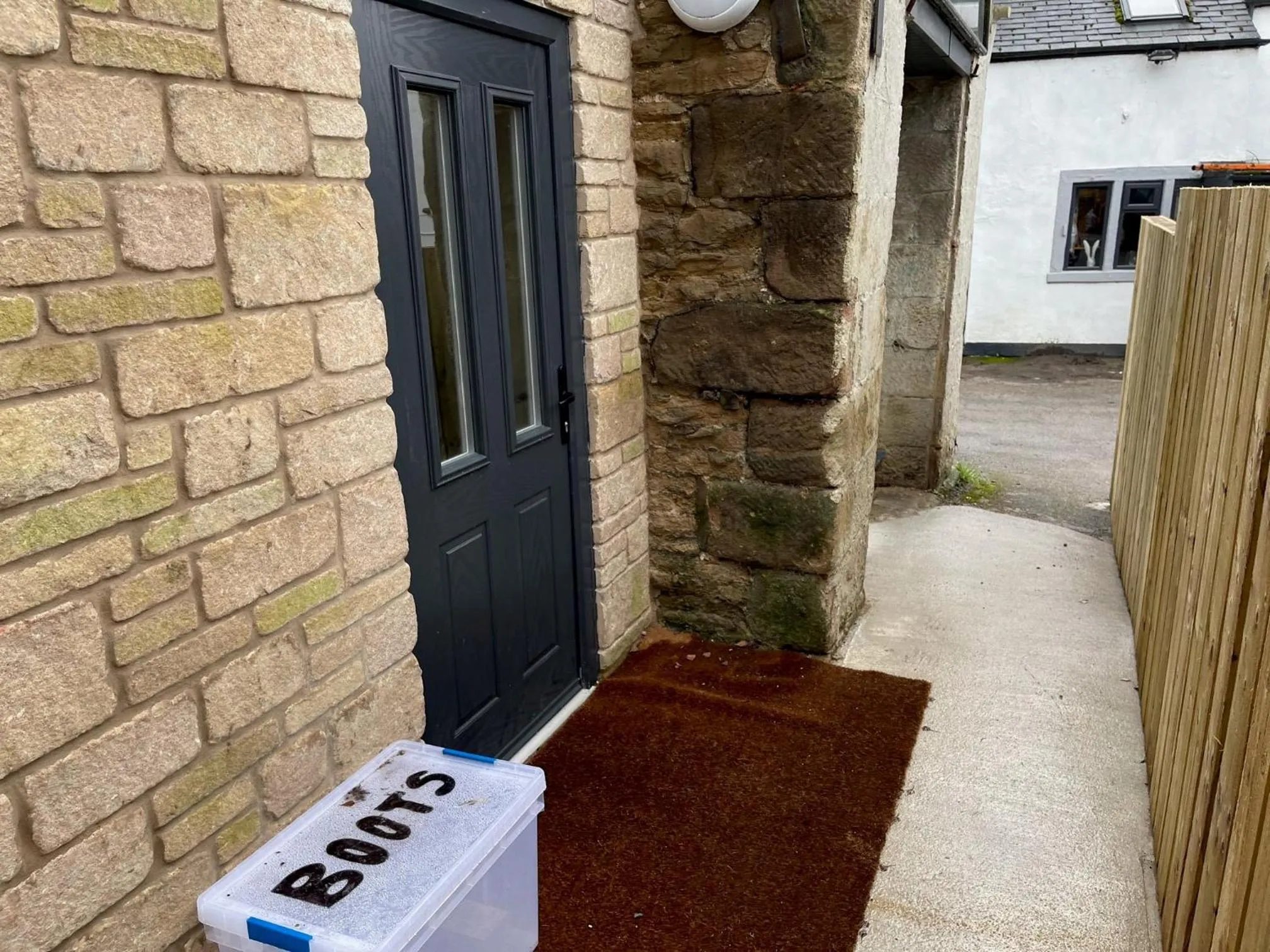 Facade/entrance in The Moon Inn at Stoney Middleton