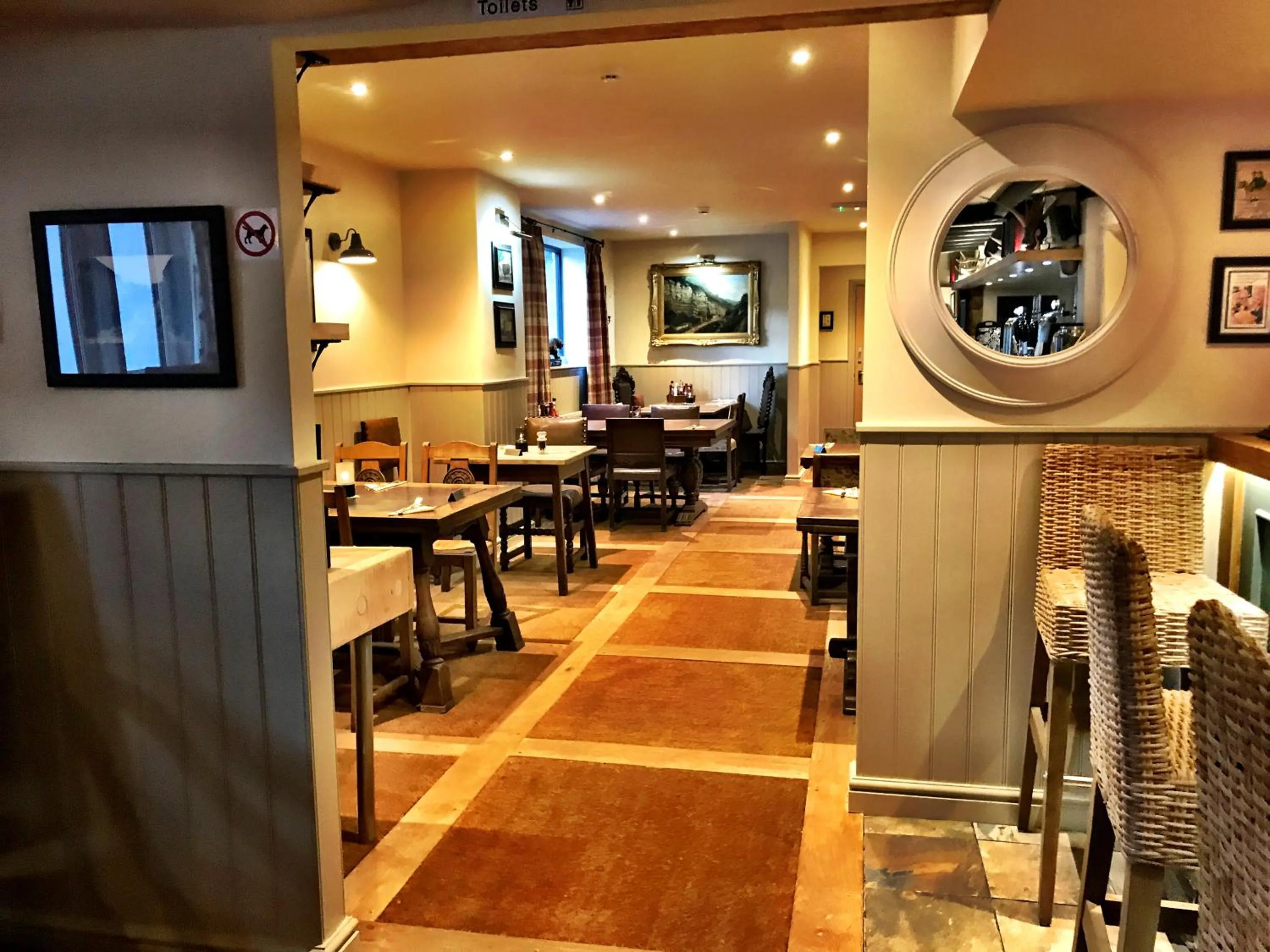 Restaurant/places to eat in The Moon Inn at Stoney Middleton