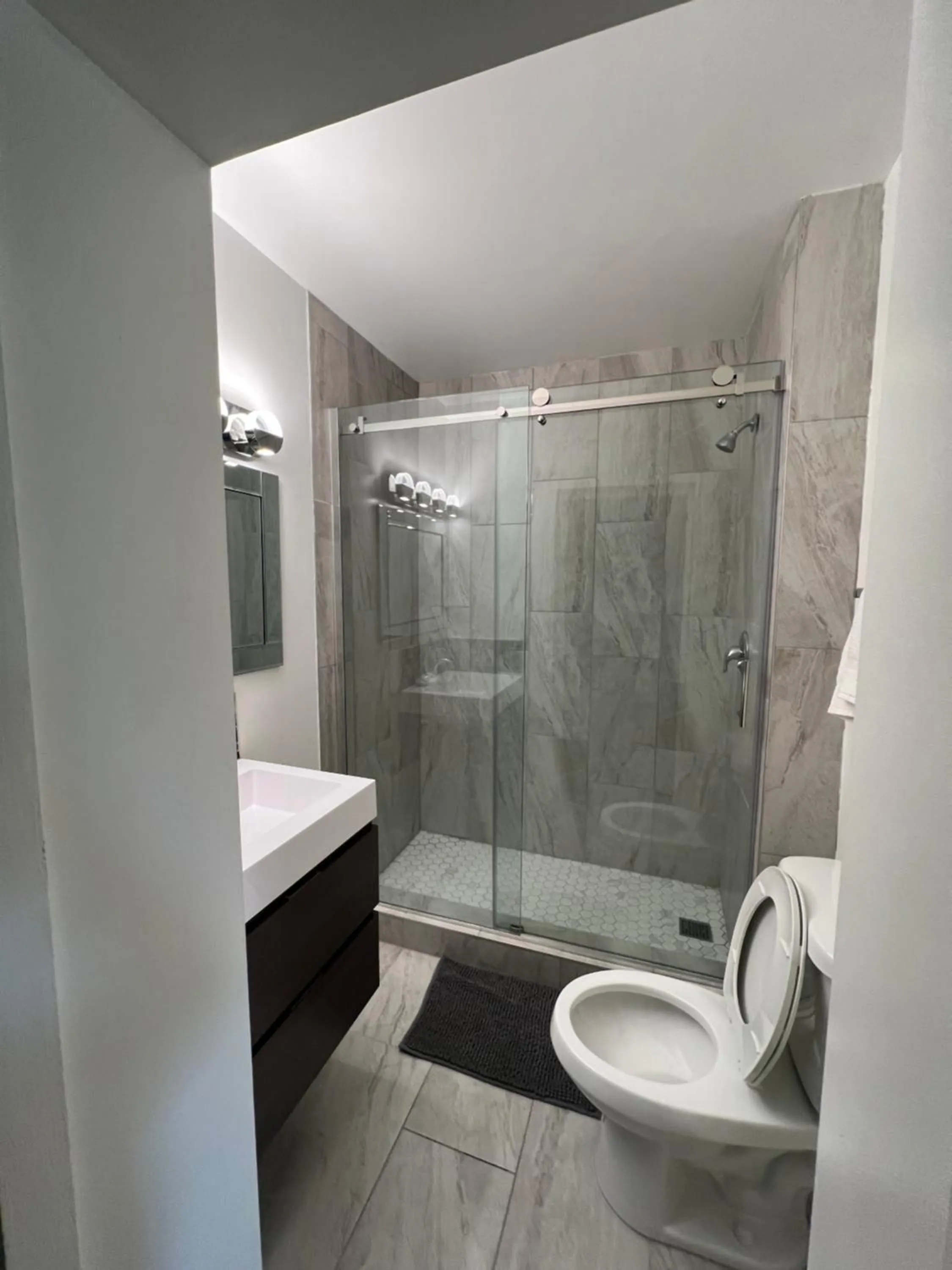 Shower in Commercial Hotel