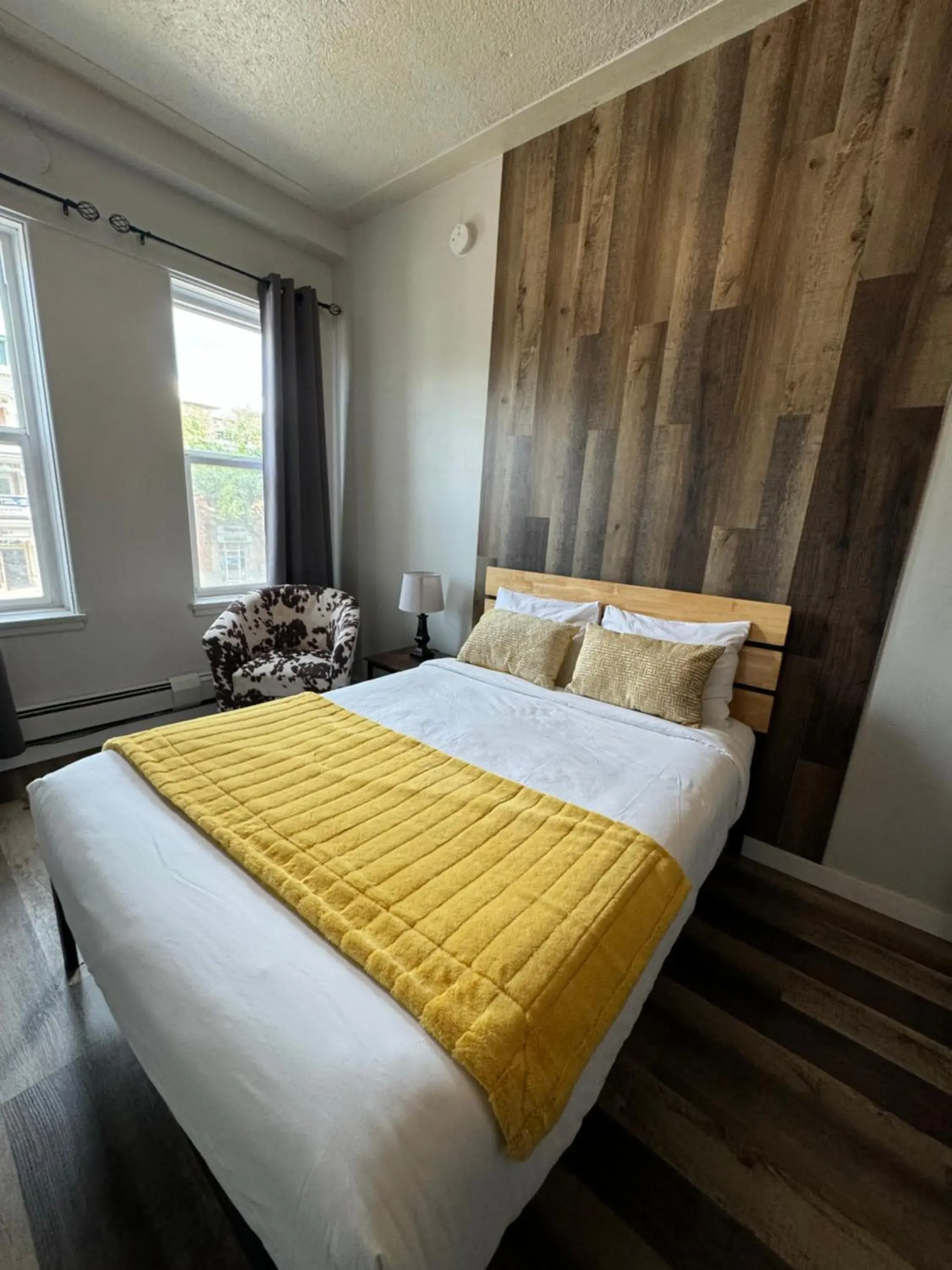 Commercial Hotel Commercial Hotel