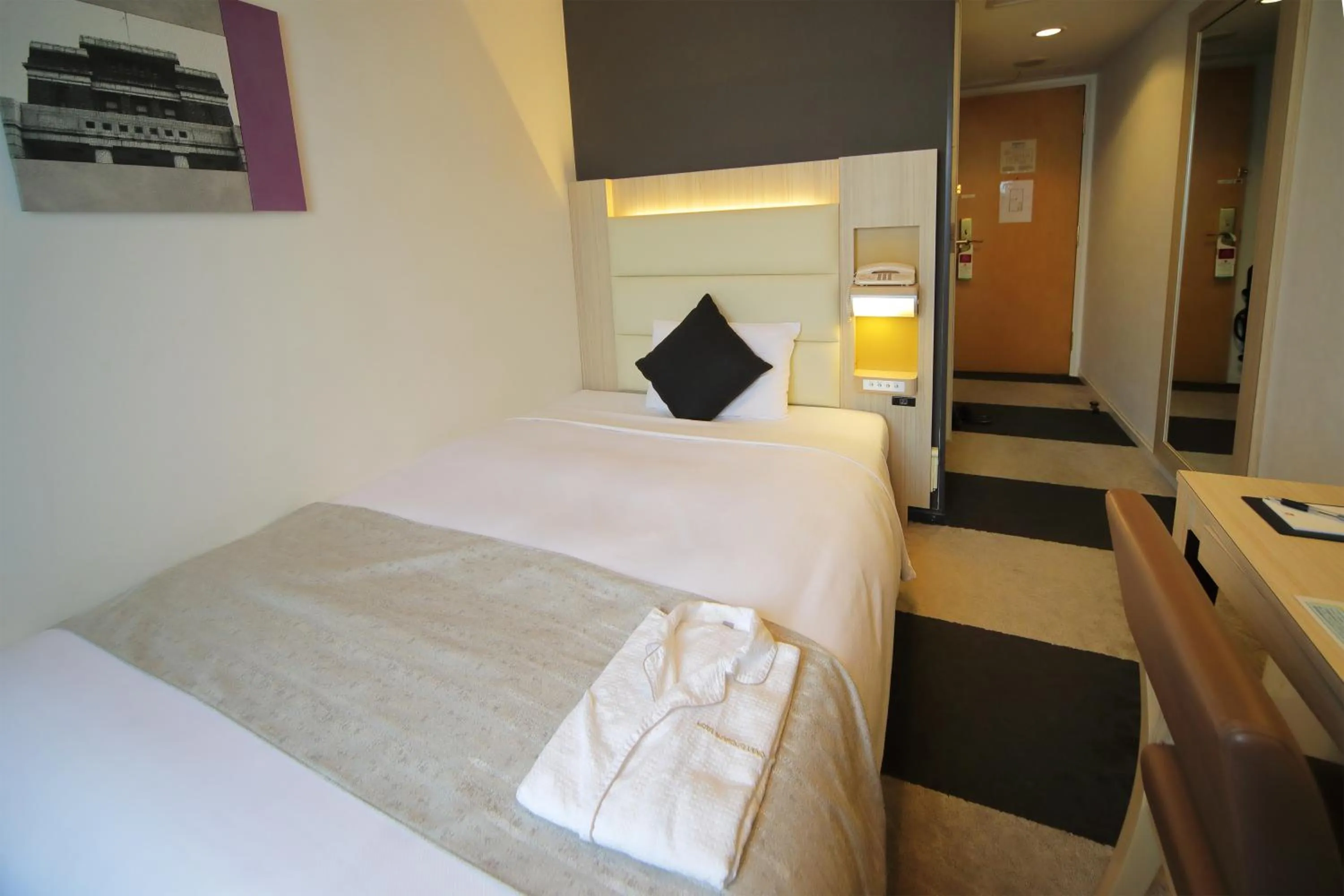 Photo of the whole room, Bed in Hotel Sunroute Stellar Ueno