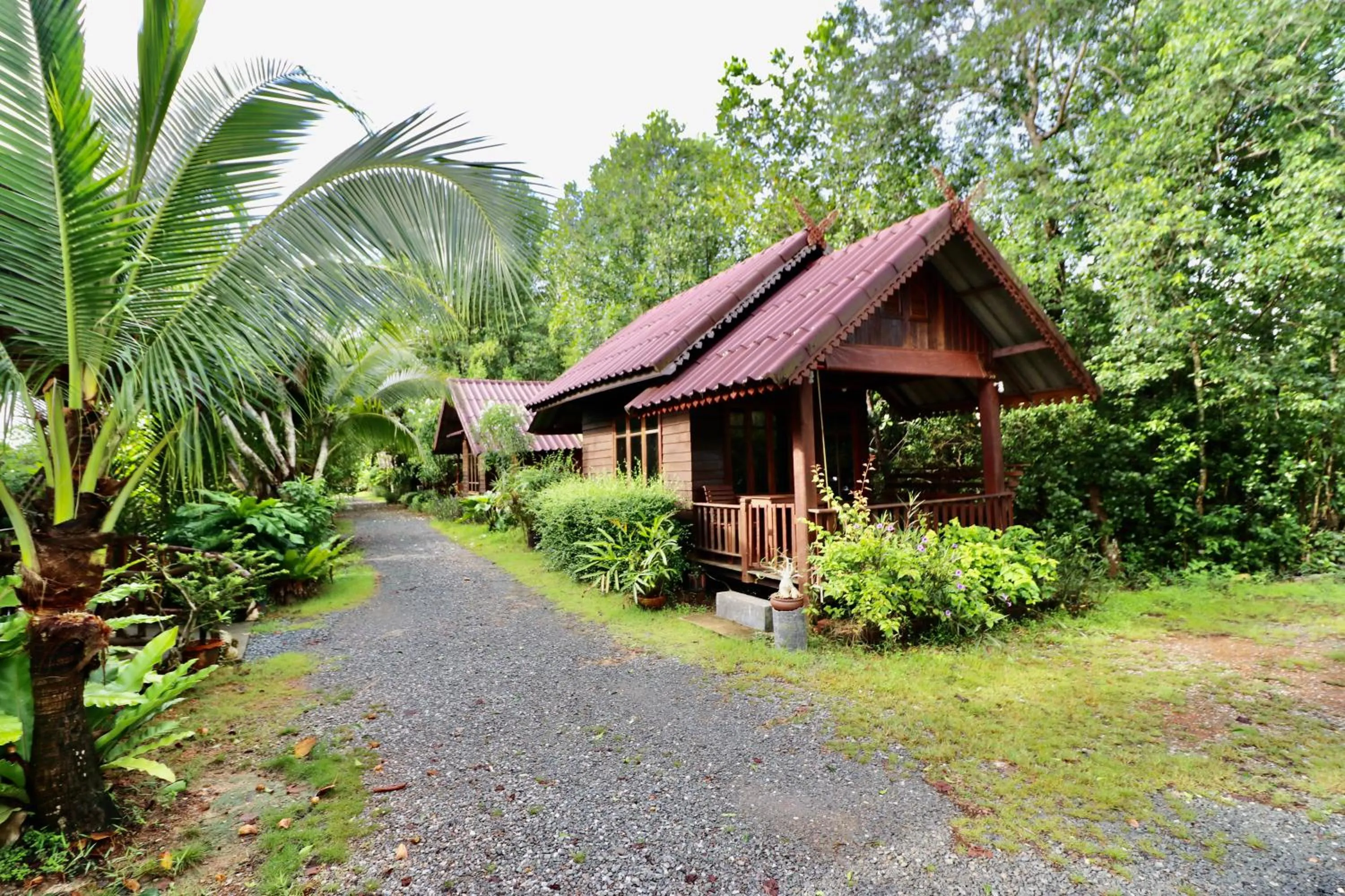Facade/entrance in Suchanaree@Laemngop