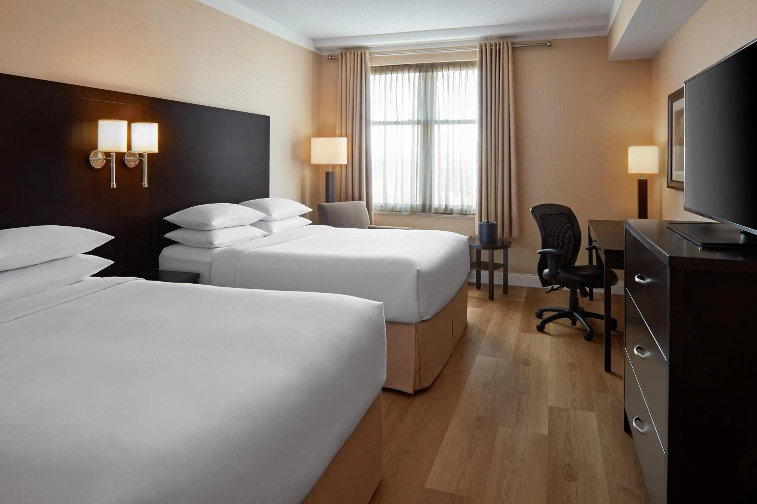 Bed in Delta Hotels by Marriott Guelph Conference Centre