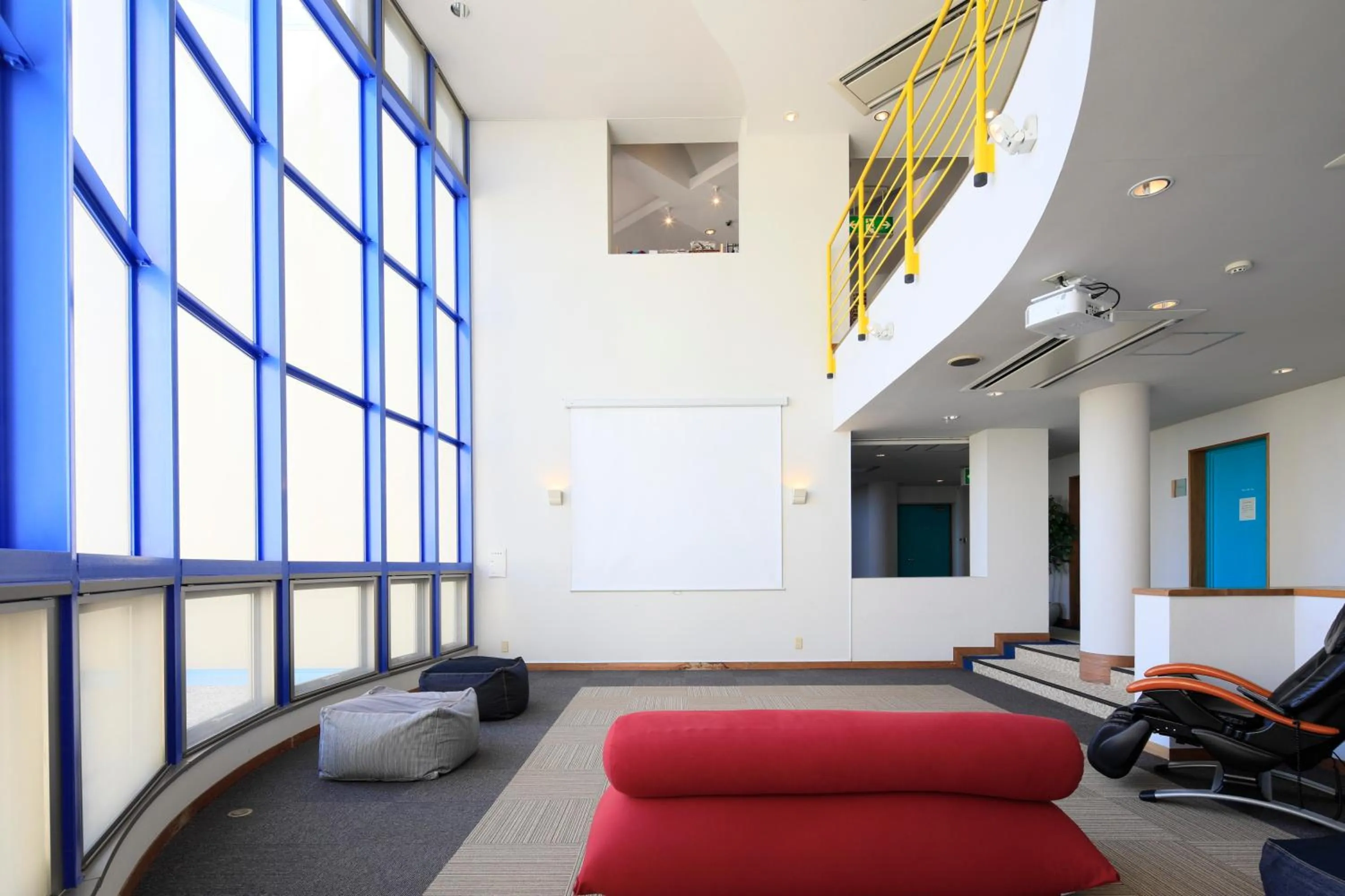 Communal lounge/ TV room in Sundance Resort Izukogen ANNEX