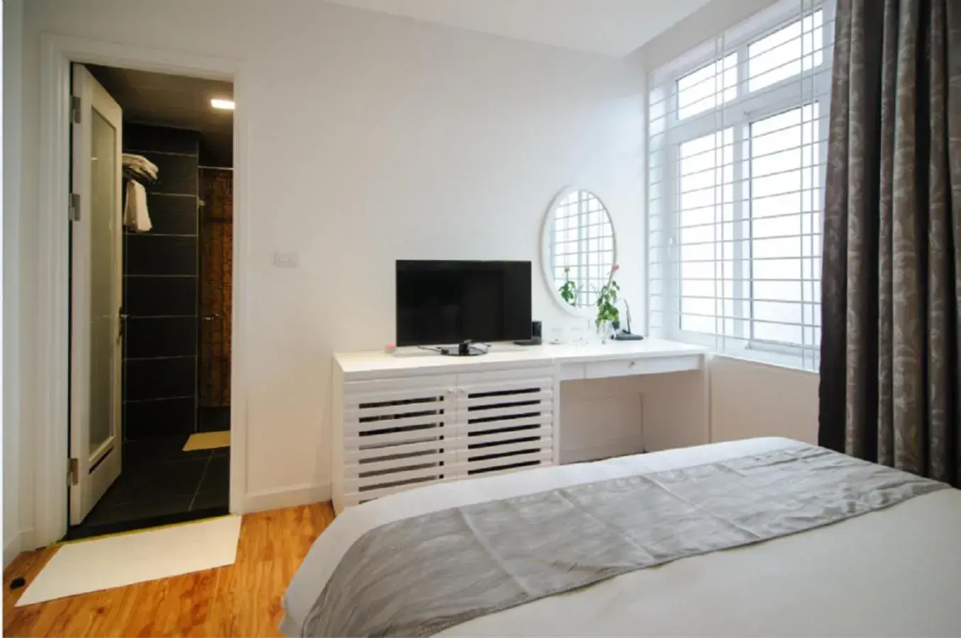 Superior Double Room in Riverside Boutique Hotel Superior Double Room in Riverside Boutique Hotel