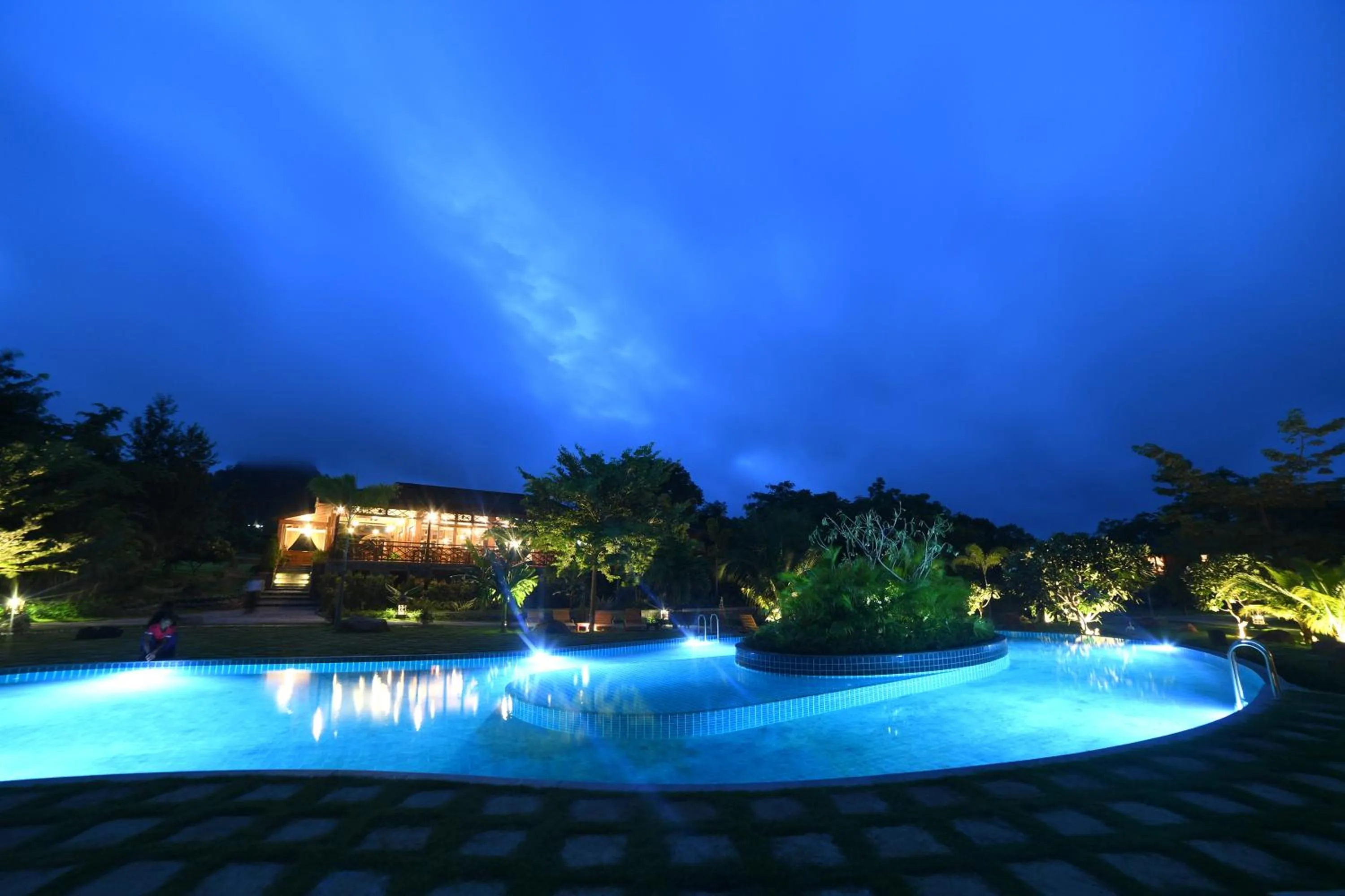 Swimming pool in Popa Garden Resort