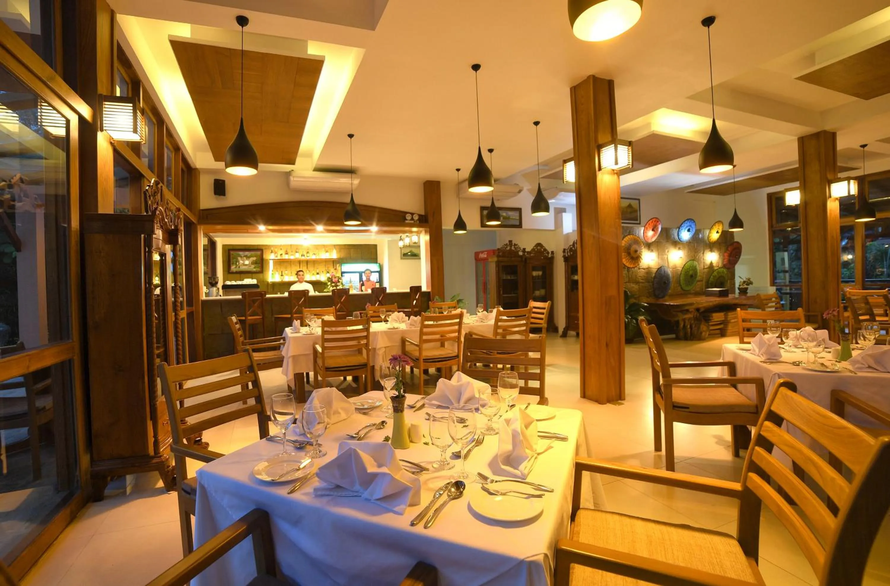 Restaurant/places to eat in Popa Garden Resort