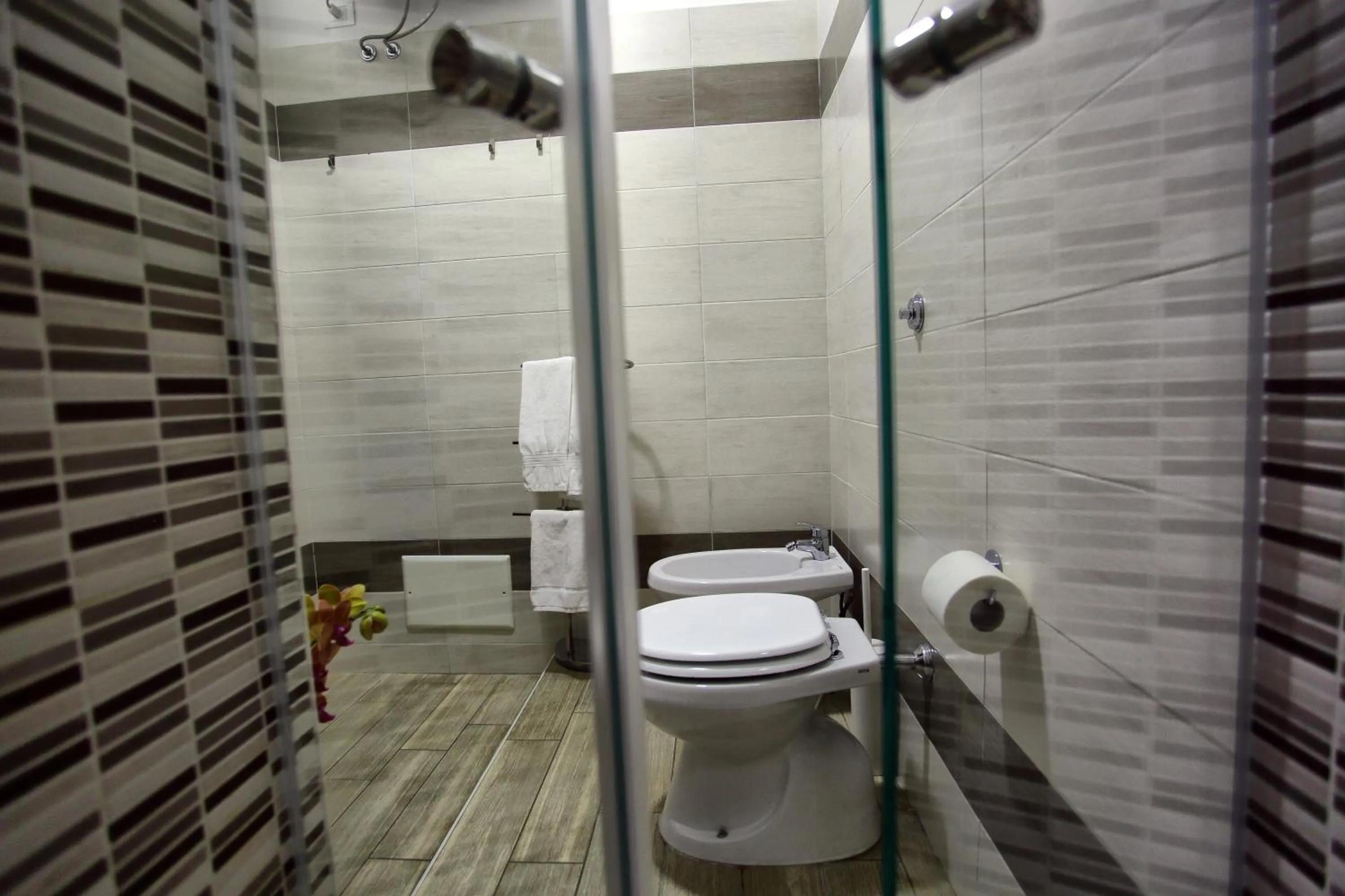 Bathroom in Napoli City Rooms