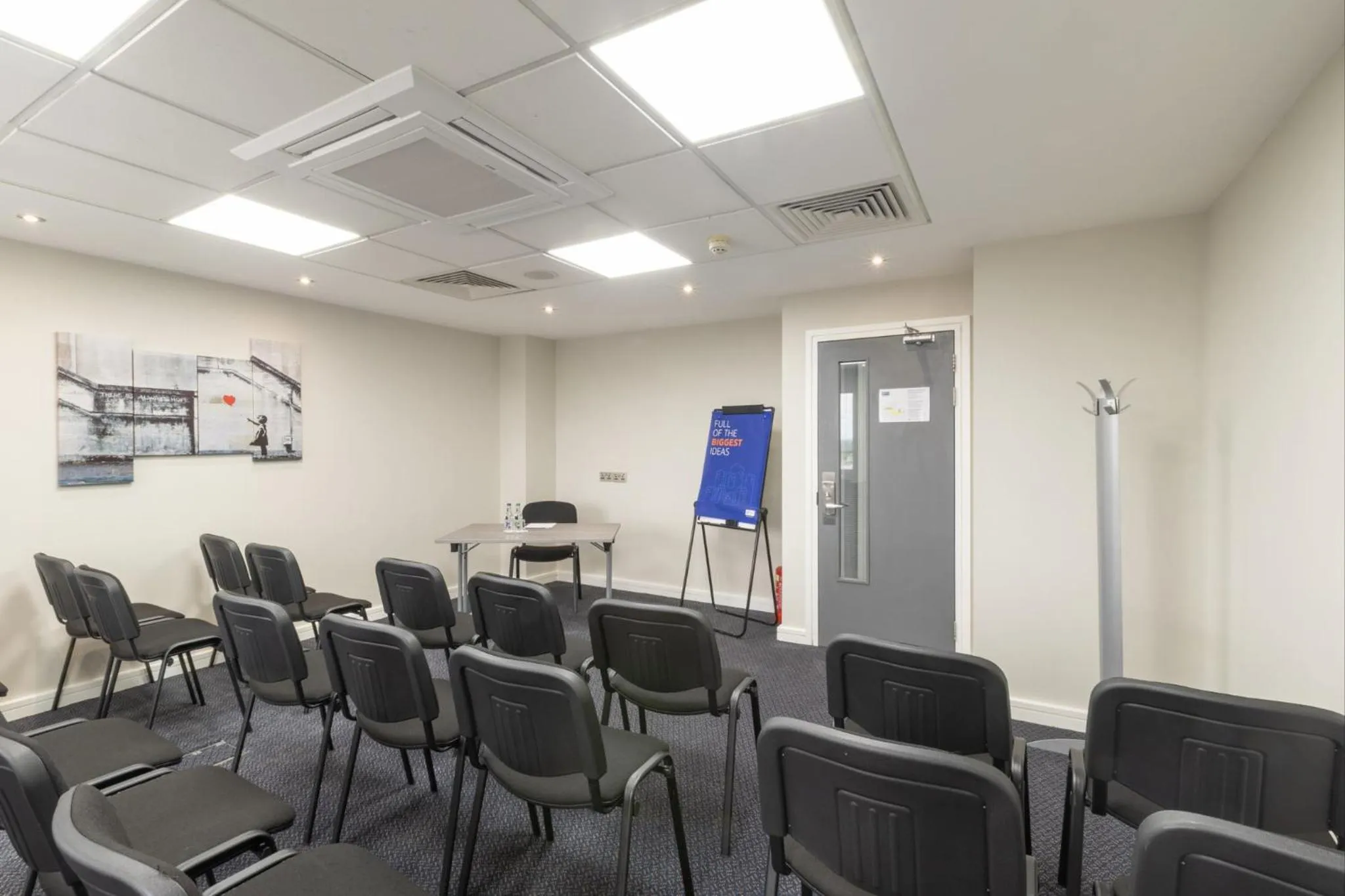 Meeting/conference room in Holiday Inn Express London Croydon by IHG