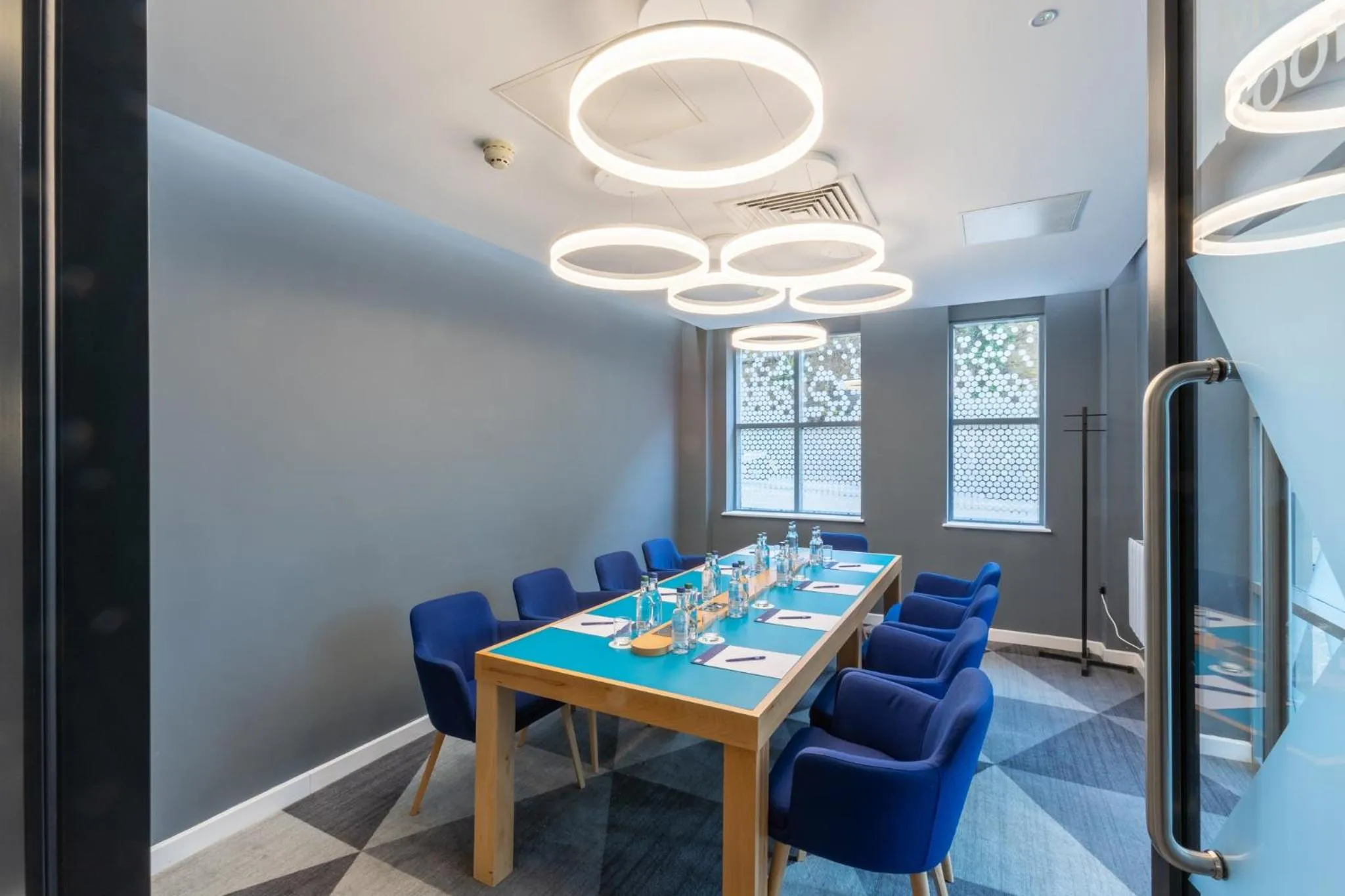 Meeting/conference room in Holiday Inn Express London Croydon by IHG