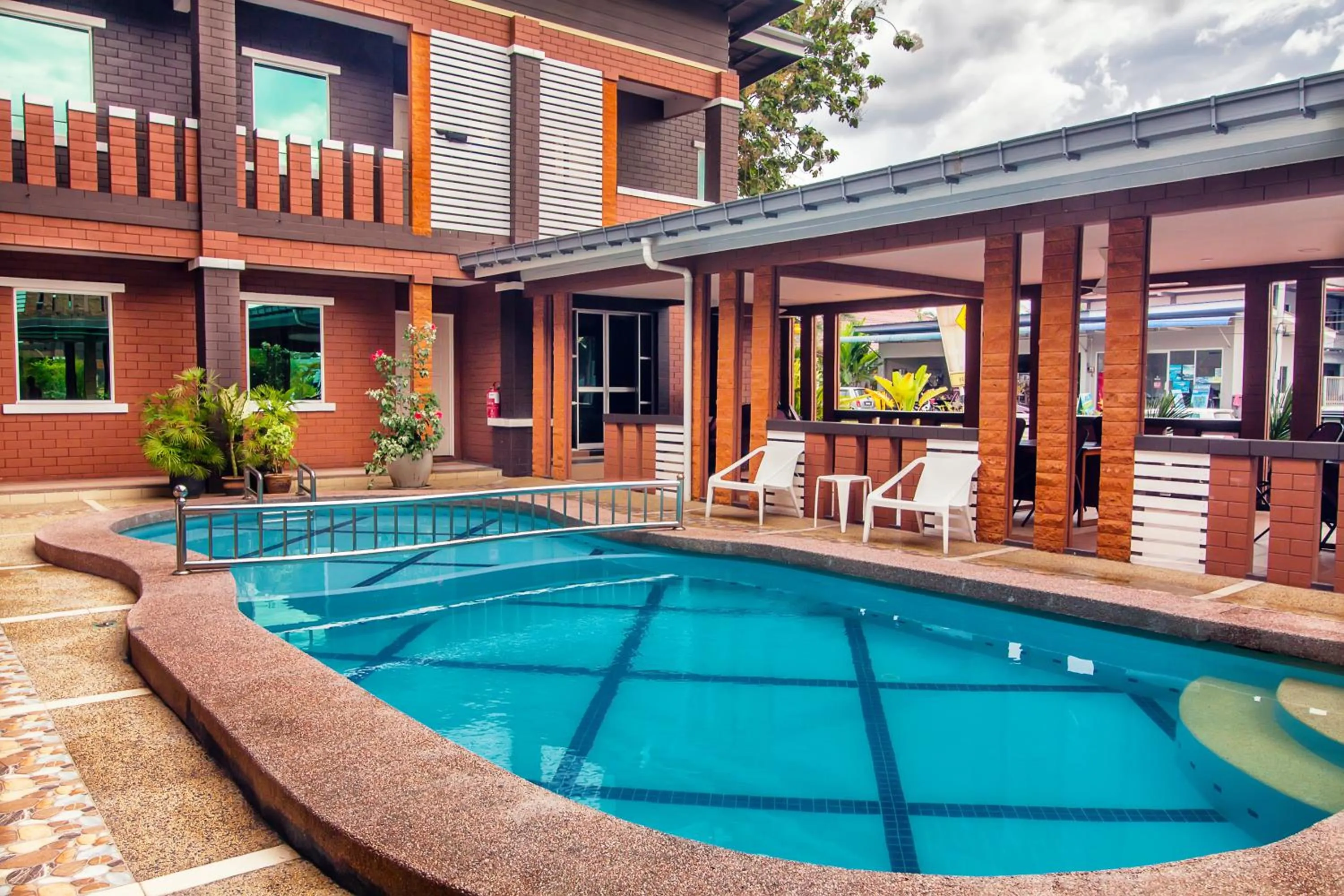Swimming pool in Myvilla Langkawi Hotel