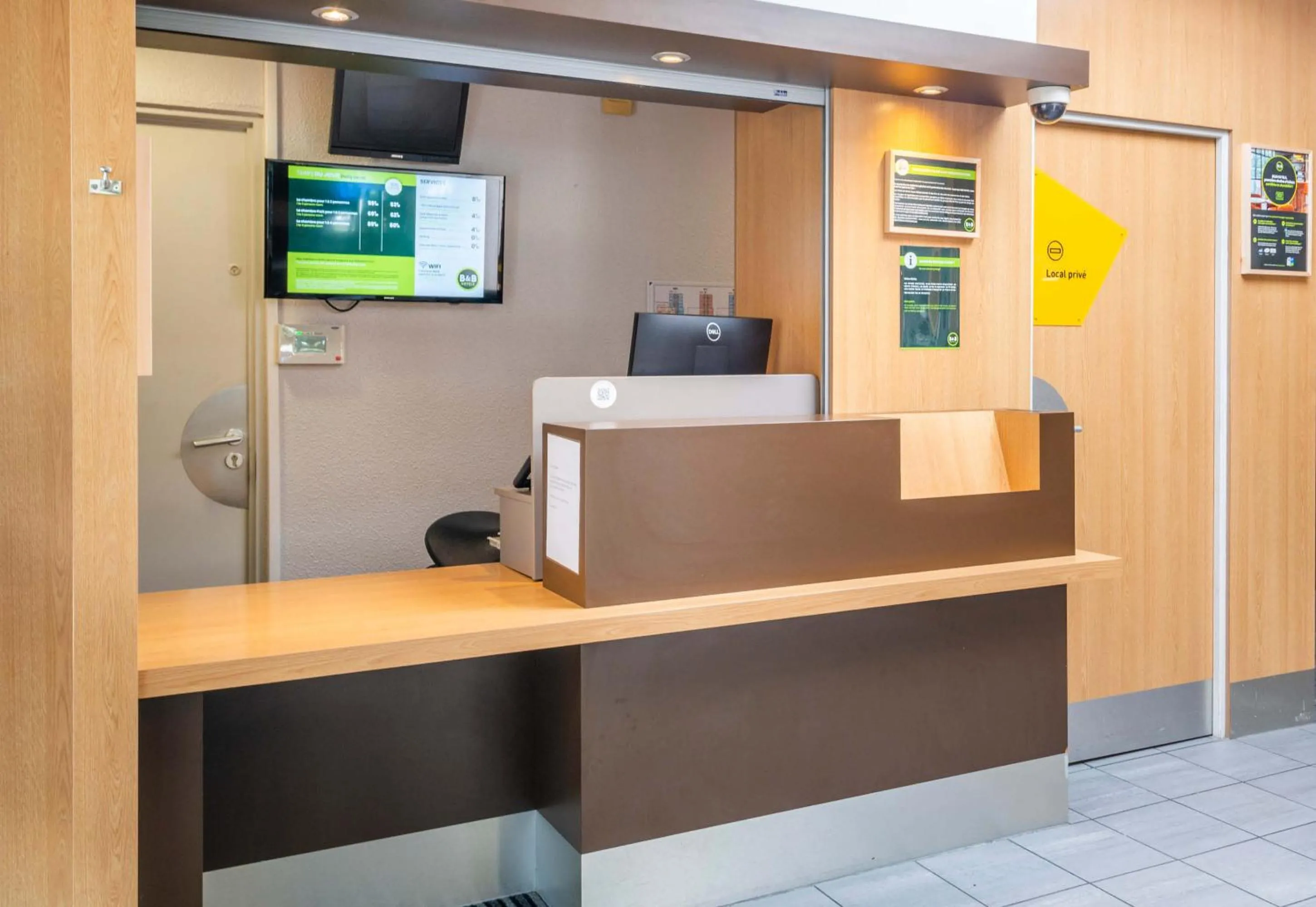 Lobby or reception in B&B HOTEL Nantes Rezé St Sébastien