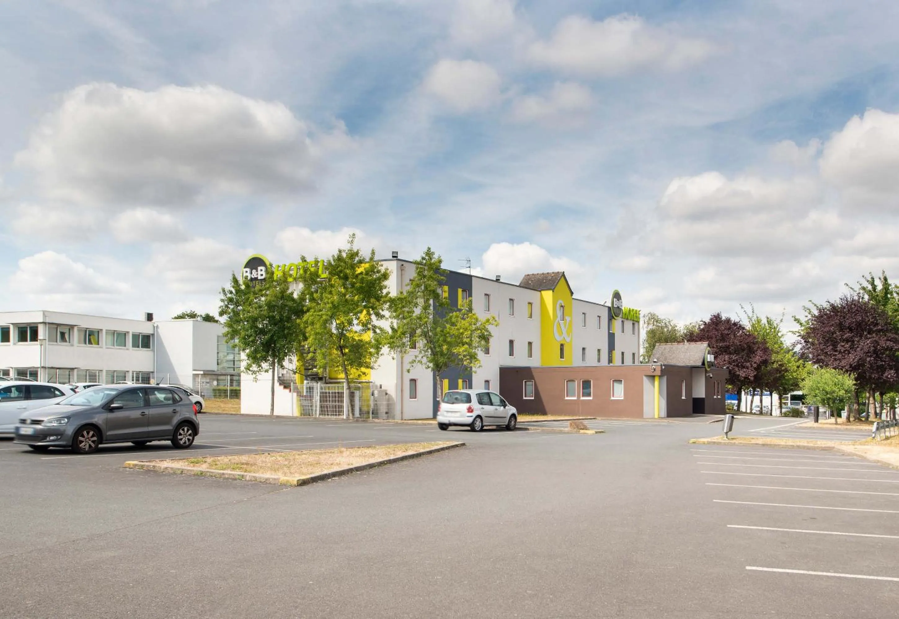 Property building in B&B HOTEL Nantes Rezé St Sébastien