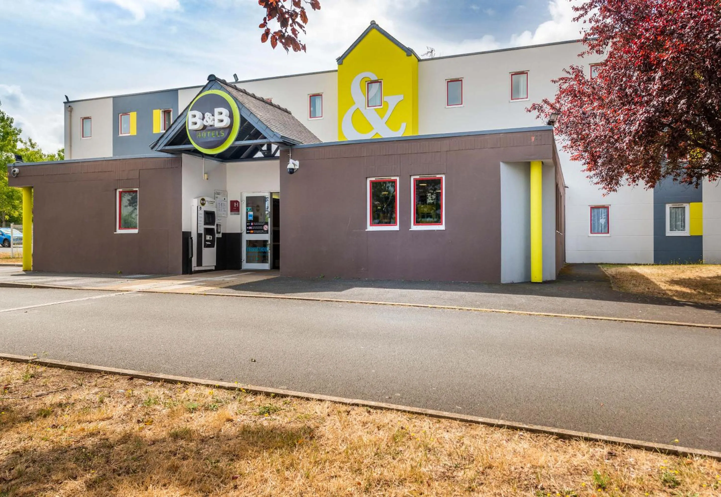 Property building in B&B HOTEL Nantes Rezé St Sébastien