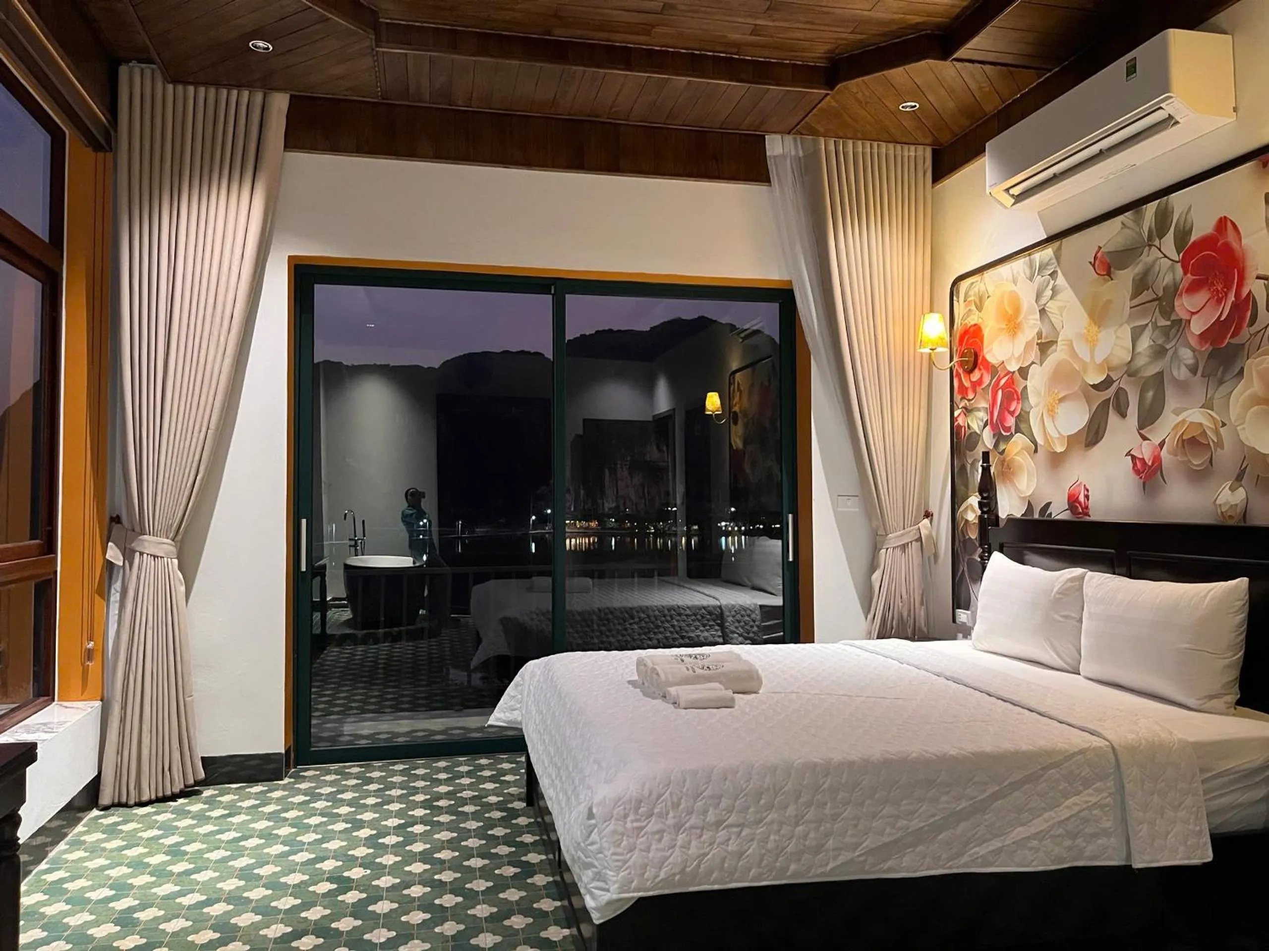 Photo of the whole room, Bed in Tam Coc Mountain View Homestay