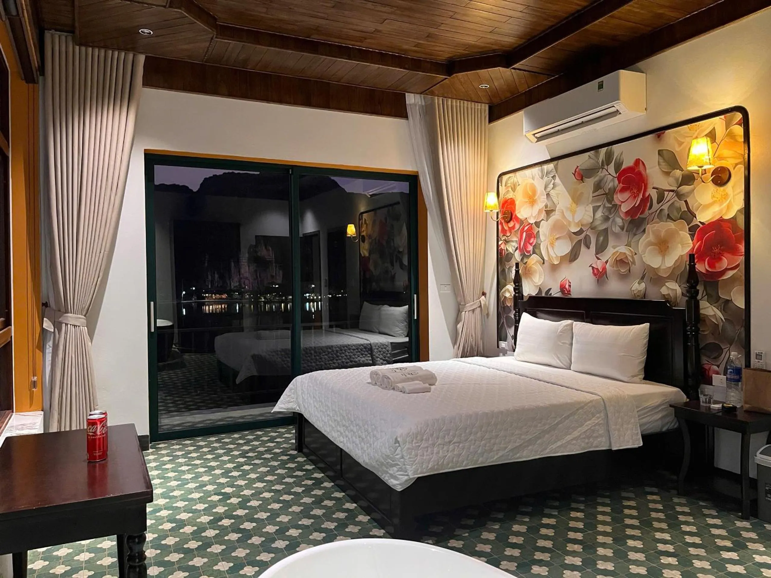 Bedroom, Bed in Tam Coc Mountain View Homestay