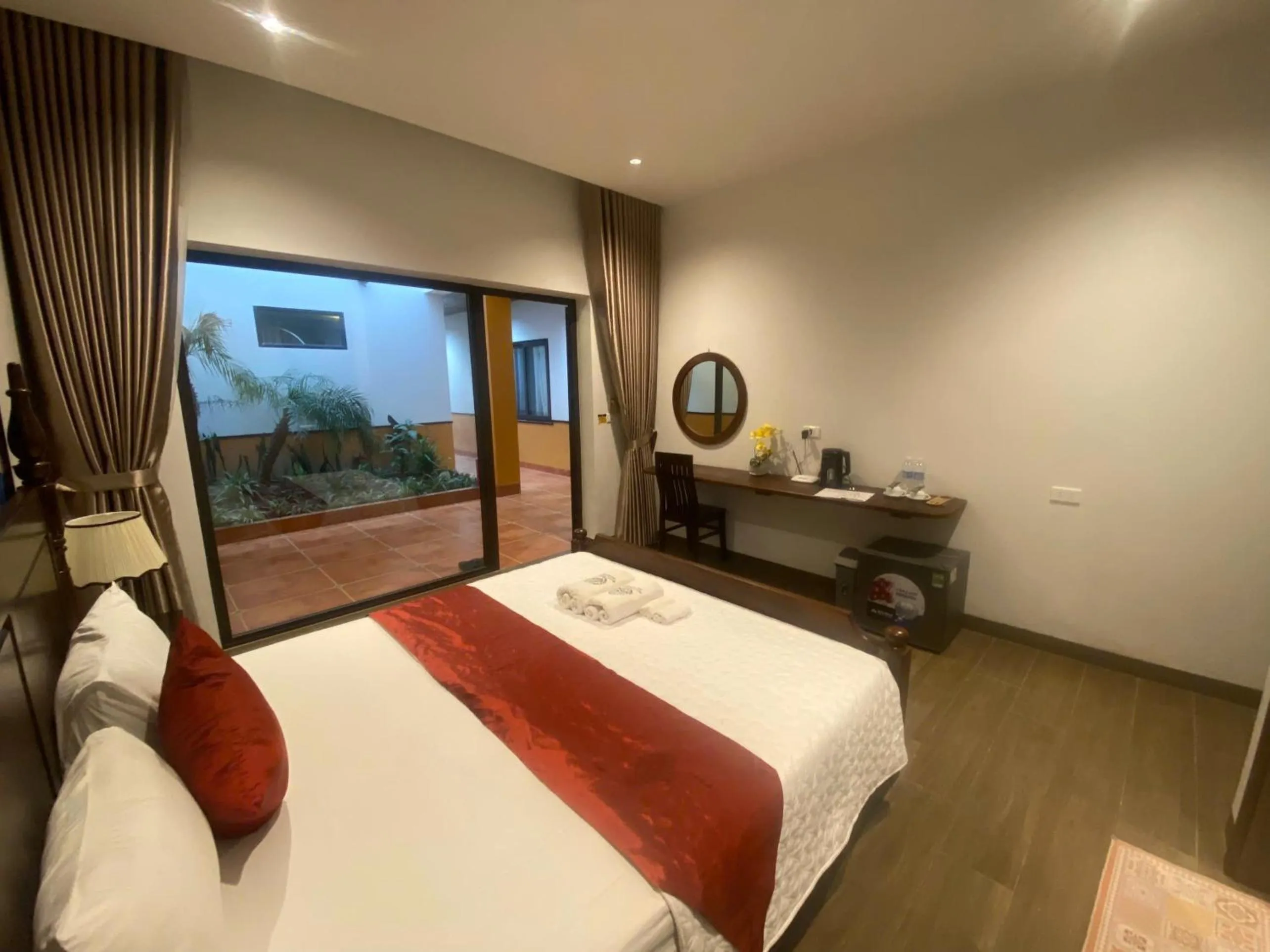 Photo of the whole room, Bed in Tam Coc Mountain View Homestay