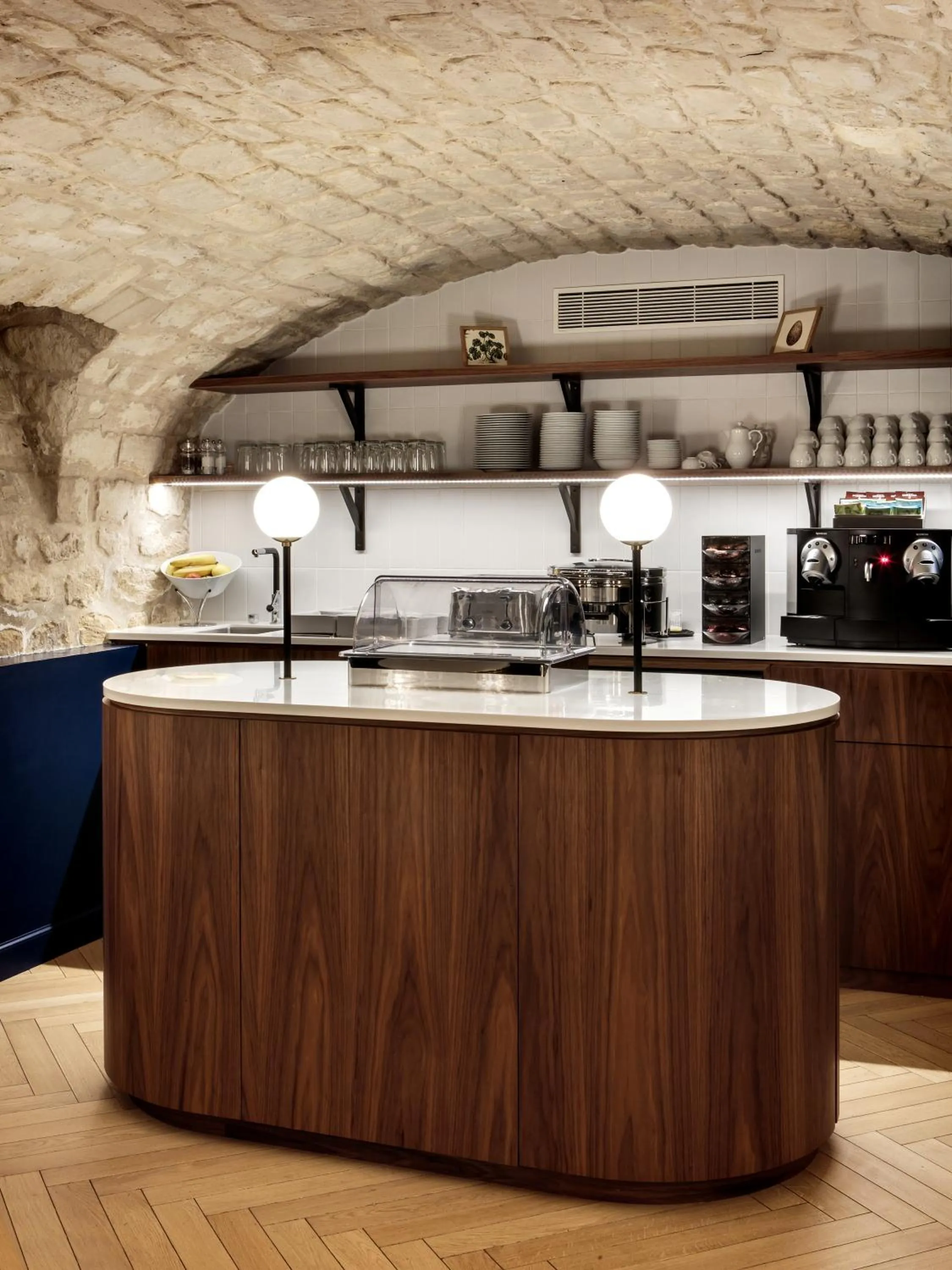 Restaurant/places to eat in Hotel Rendez-Vous Batignolles