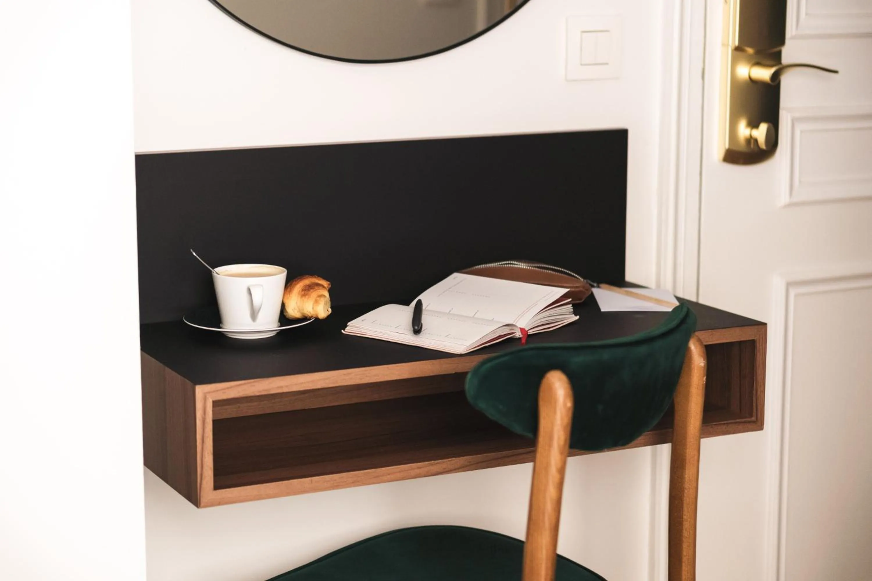 Bedroom in Hotel Rendez-Vous Batignolles