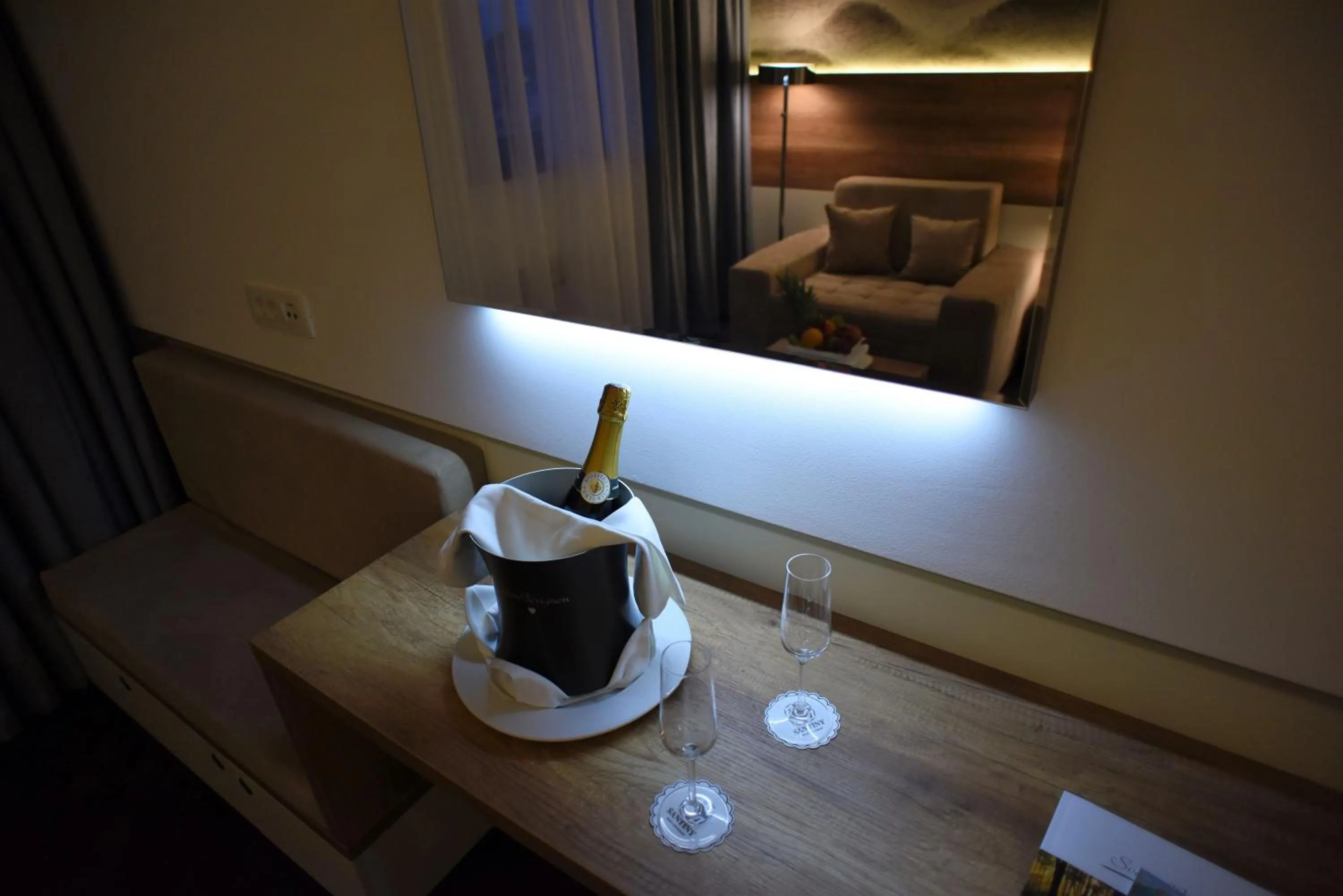 Food and drinks in Hotel Santiny