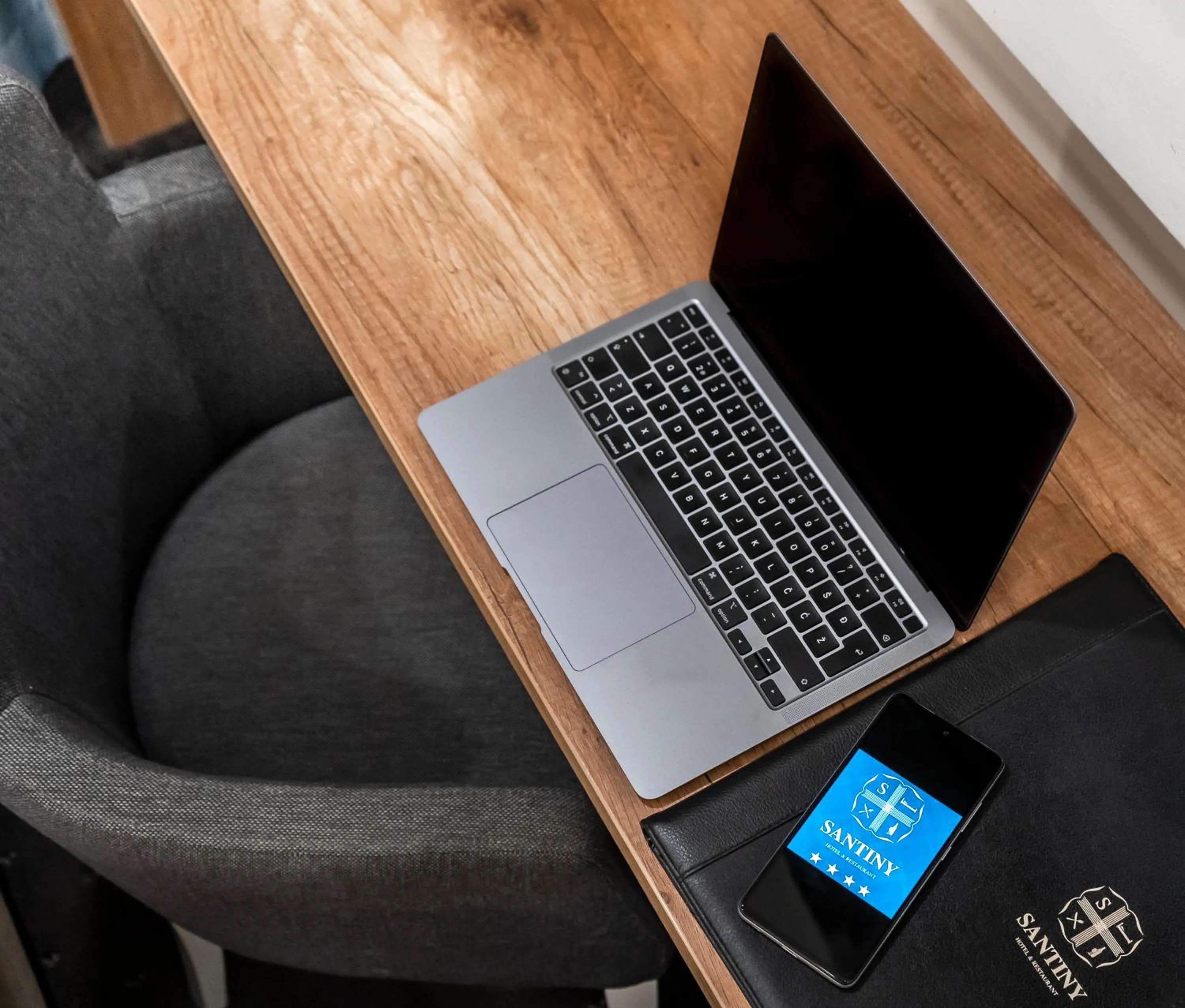 Guests in Hotel Santiny