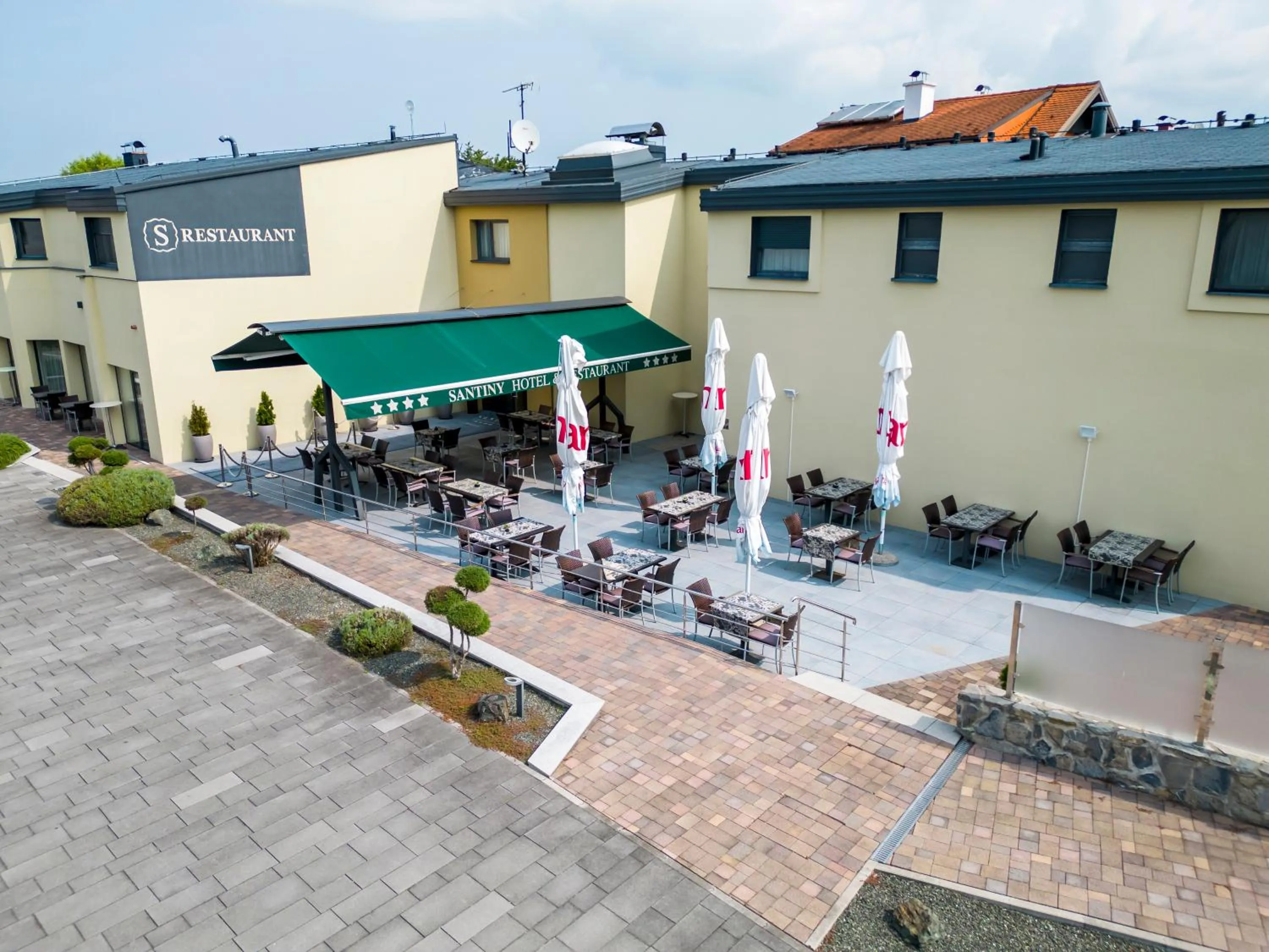 Property building in Hotel Santiny