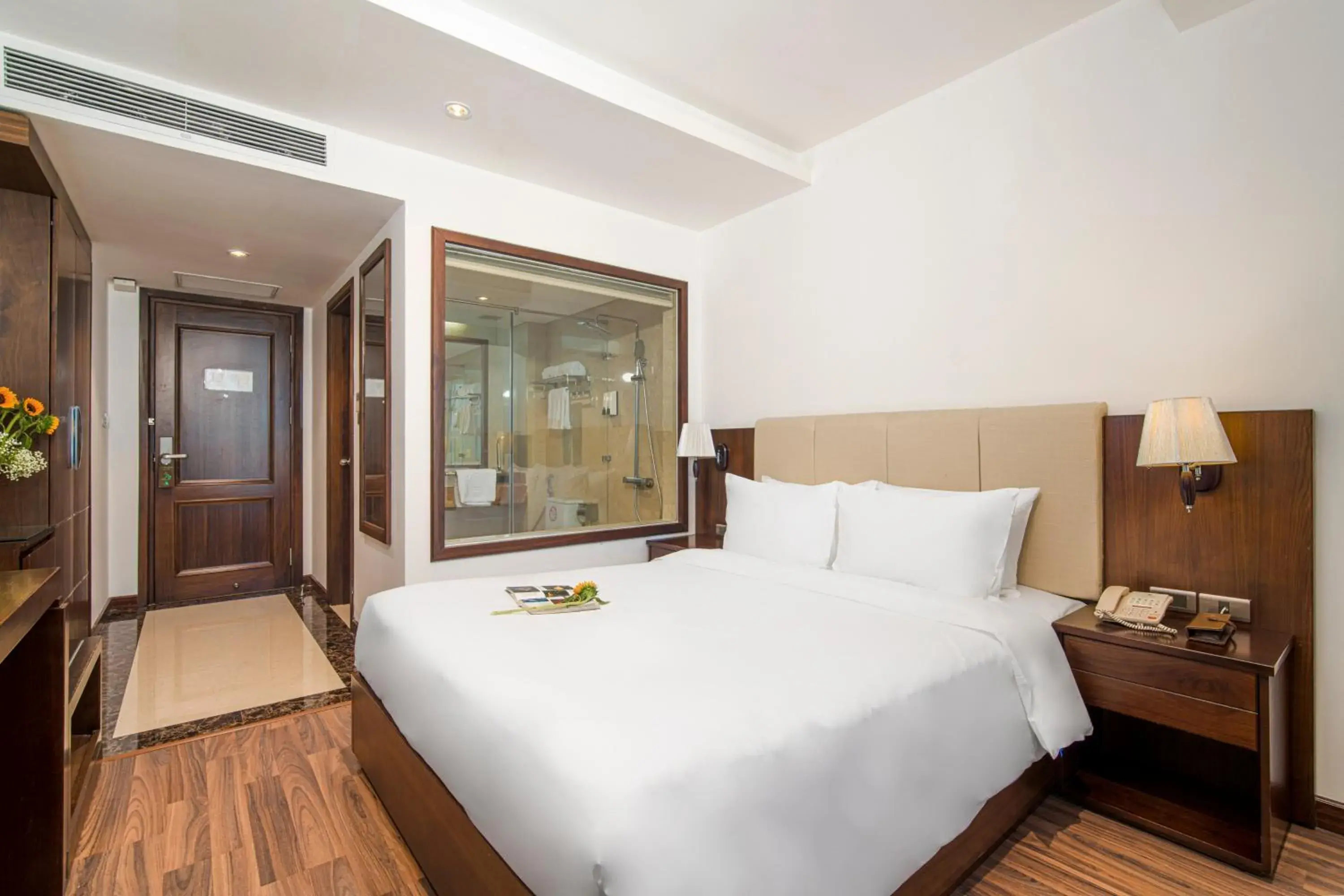 Deluxe Double Room in Luxtery Hotel Deluxe Double Room in Luxtery Hotel